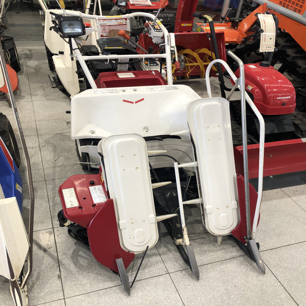 ヤンマー 中古バインダー 【現行品】ヤンマー バインダー Be224 :1,710mm × 830mm × 1,030mm 機体寸法4.2ps 馬力 (最大):ガソリン