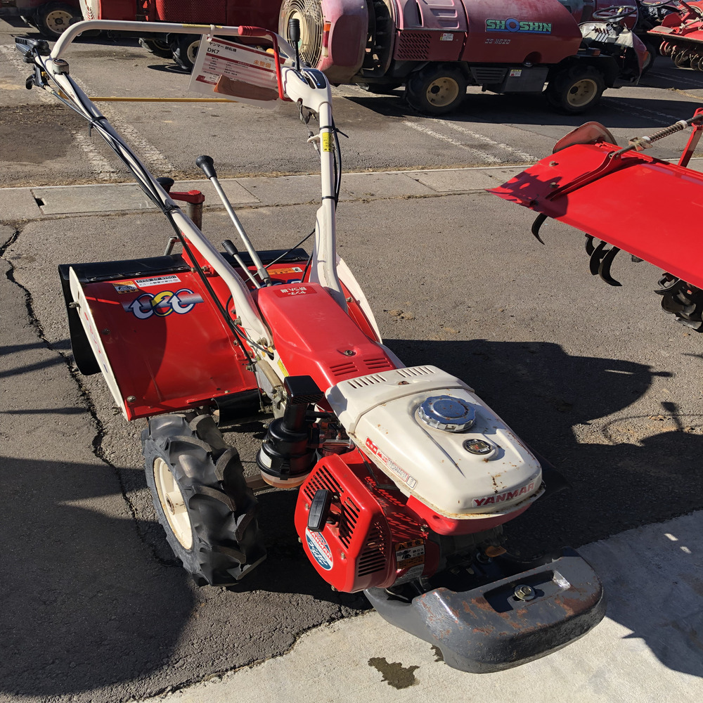 ヤンマー 中古管理機 ヤンマー 耕耘機 DK7 機体寸法:1740ｍｍ×650ｍｍ×1020ｍｍ 出力6.2PS 使用燃料 :ガソリン