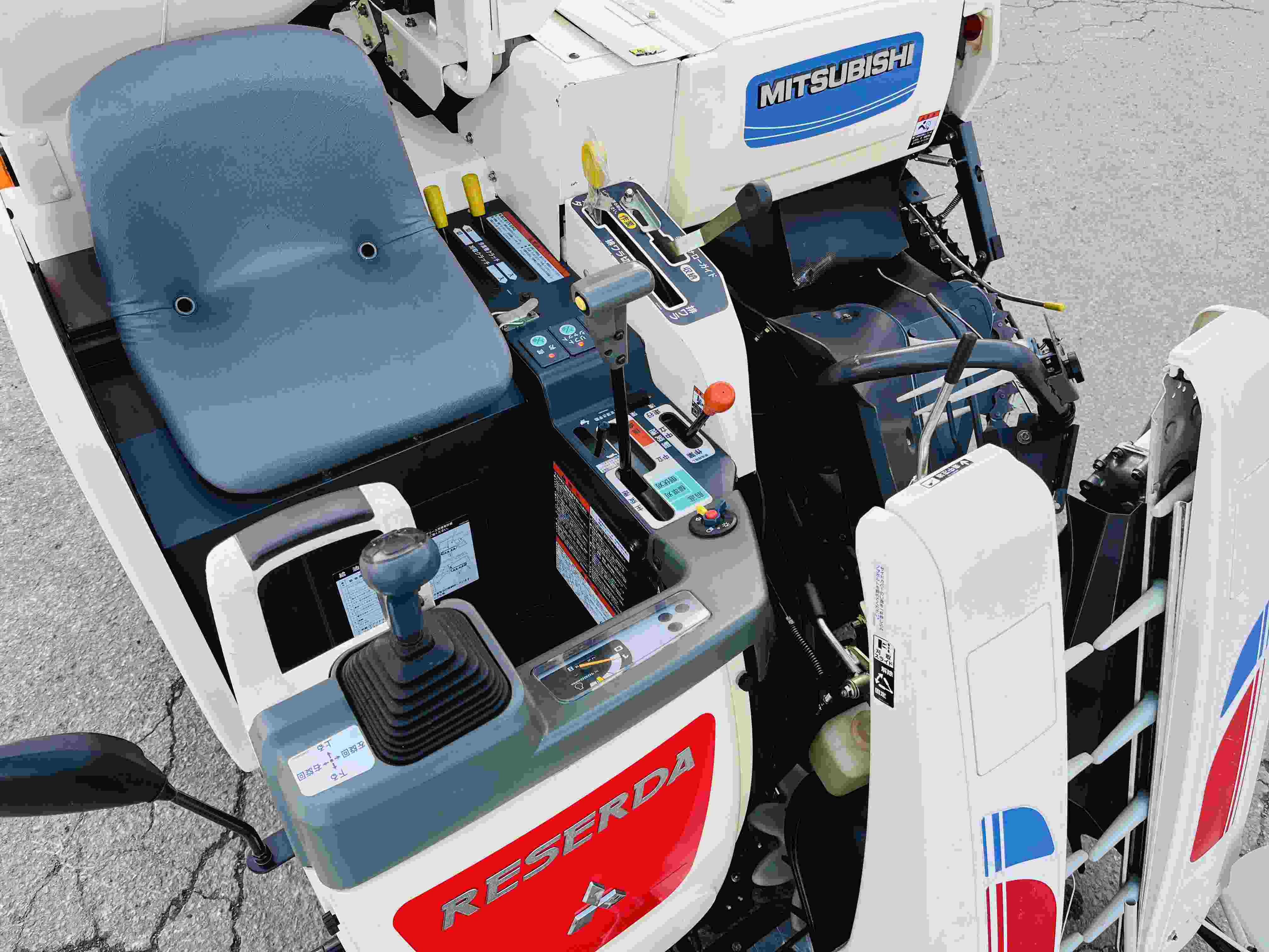 三菱マヒンドラ農機 中古コンバイン VM217Gの商品画像9