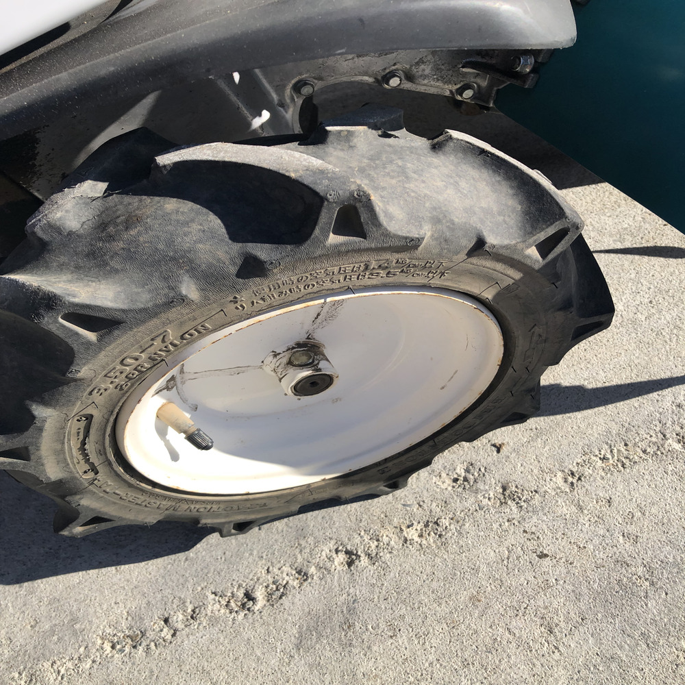 クボタ 中古管理機 整備待ち】クボタ 管理機 TRS60 機体寸法:1480×610×1085mm 出力6.2PS 使用燃料:ガソリンの商品画像9