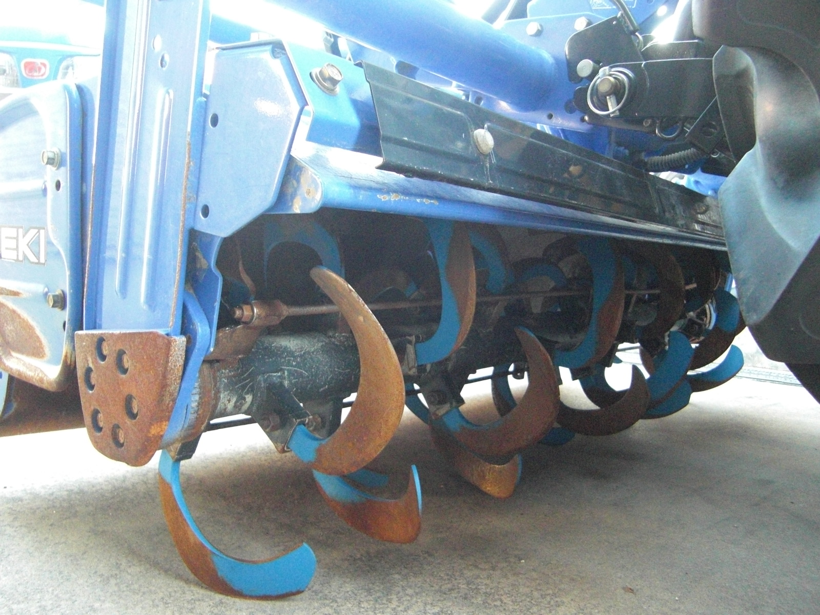 イセキ 中古トラクター TH235-QA15VD     フル装備！　ハンドル切るだけIQターンでらくらく作業！の商品画像8