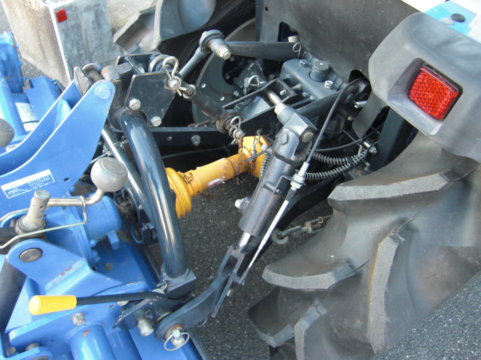 イセキ 中古トラクター TH205-QA14VD　　フル装備！　ハンドル切るだけIQターンでらくらく作業！の商品画像6