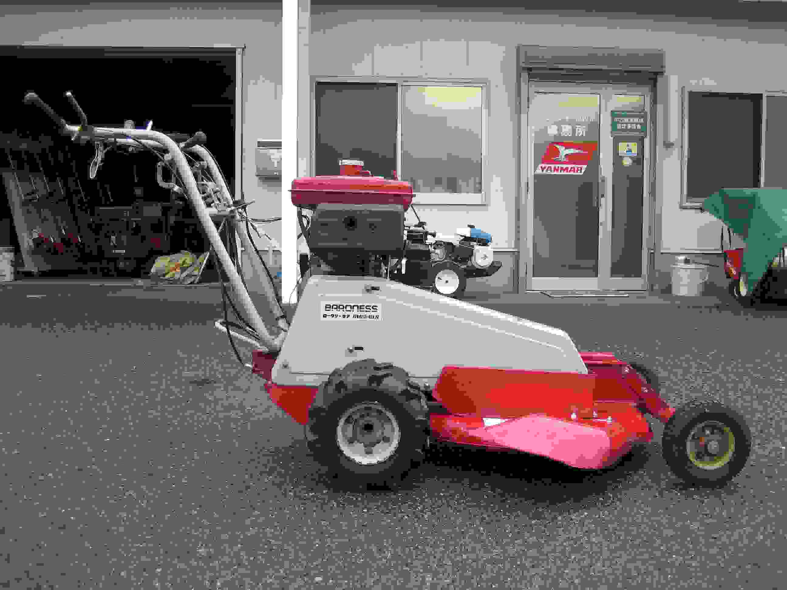 バロネス 中古草刈機 GM65AWRの商品画像2