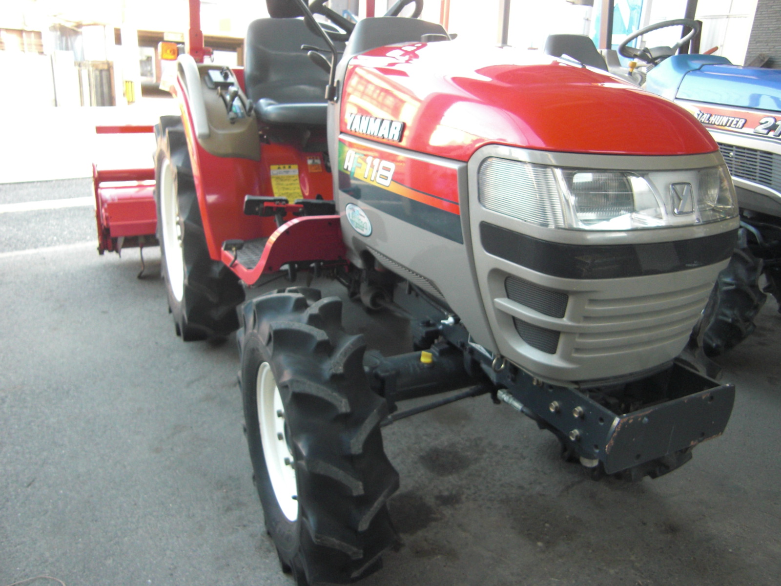 ヤンマー 中古トラクター AF118L-VPUKS4　　低アワー機！　フル装備！　人気のヤンマーAF100シリーズ後期型！