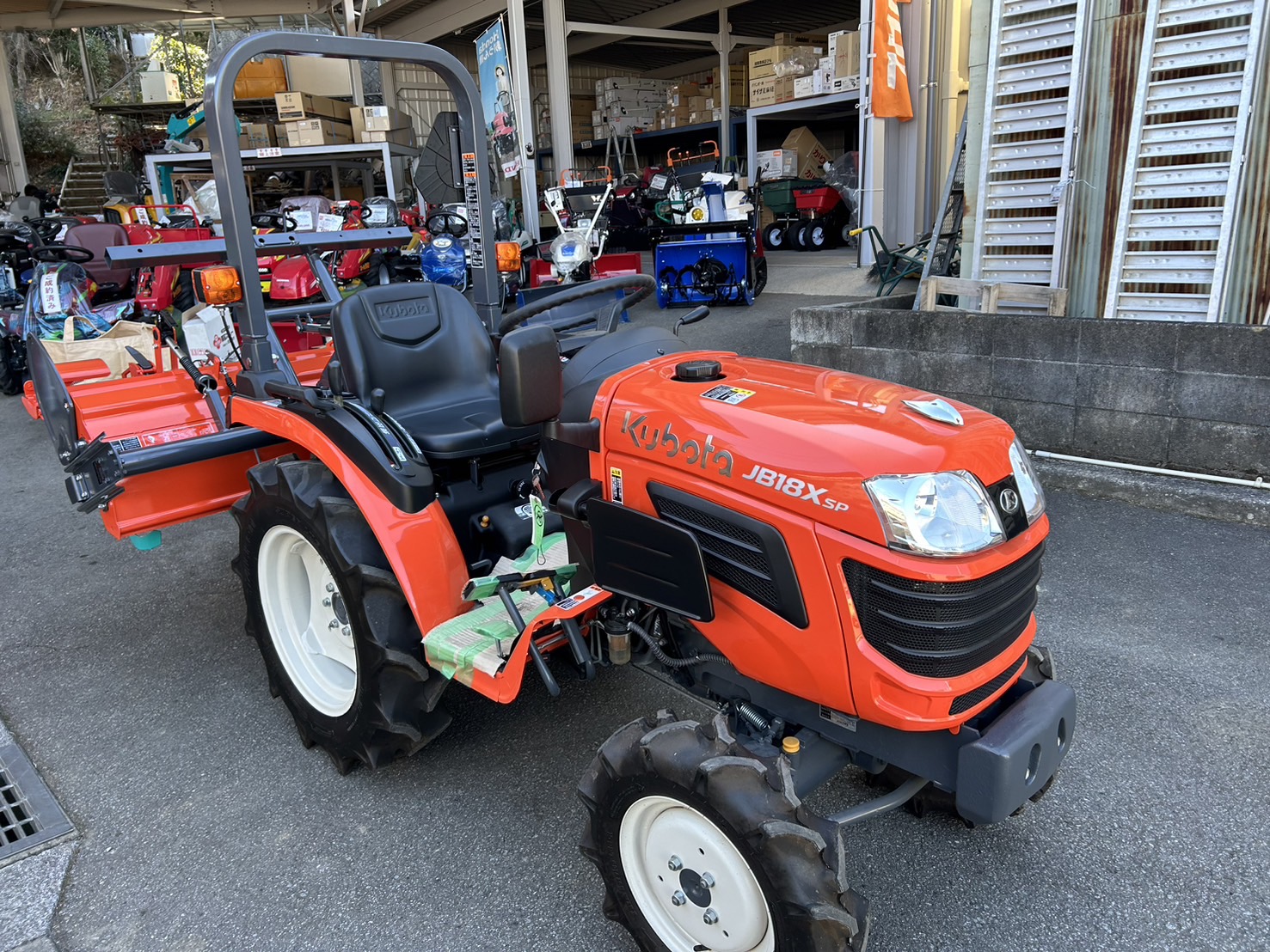 クボタ 中古トラクター JB18XSPBSMAG-RF3の商品画像1