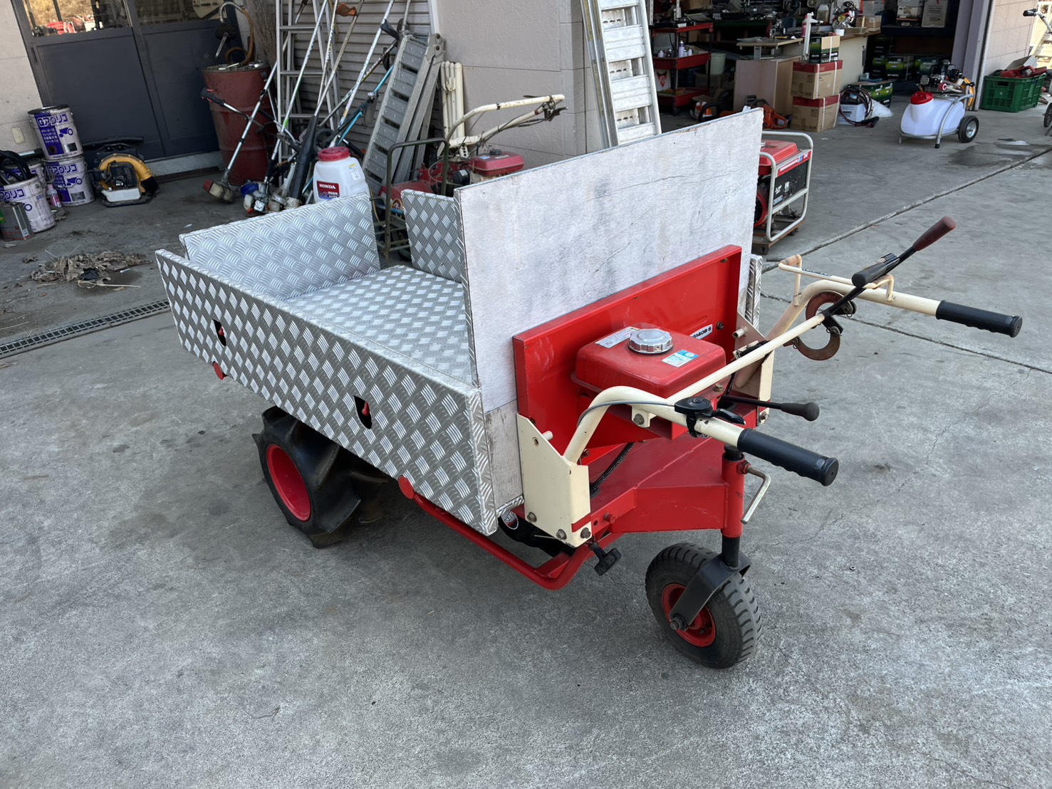 ヤンマー 中古運搬機 TG140Bの商品画像2