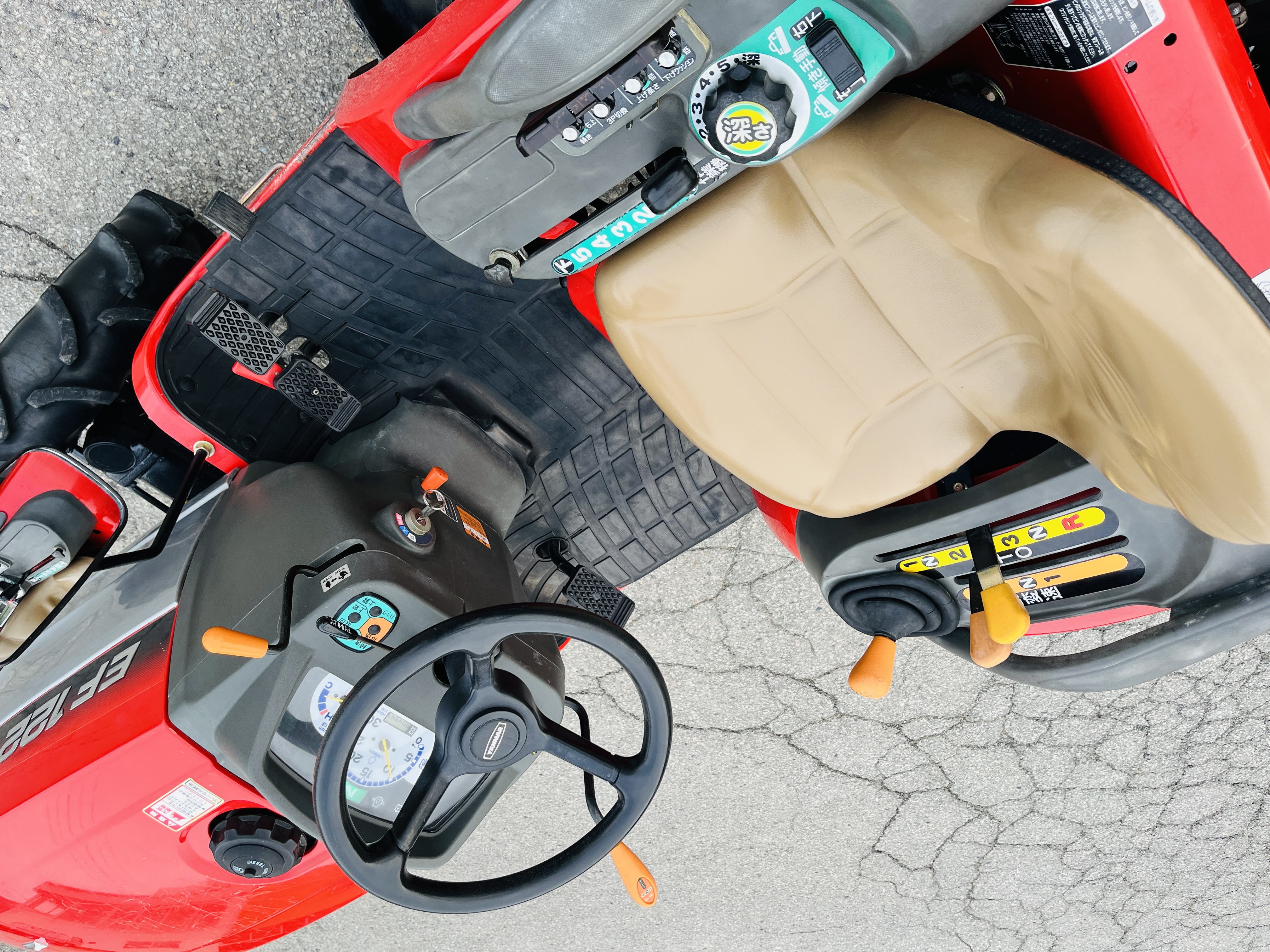 ヤンマー 中古トラクター EF122の商品画像9