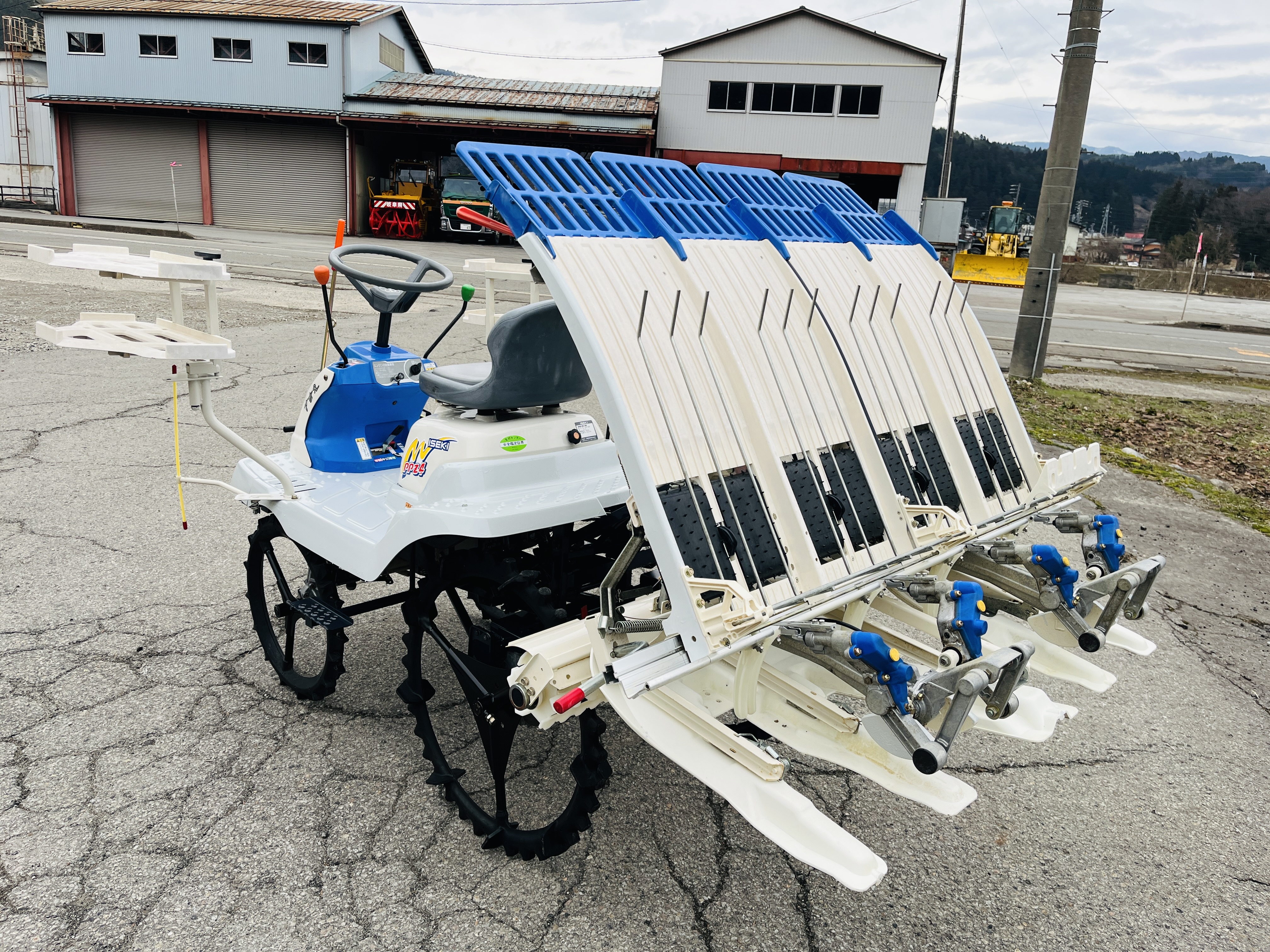 イセキ 中古田植機 PPZ4-DLの商品画像4