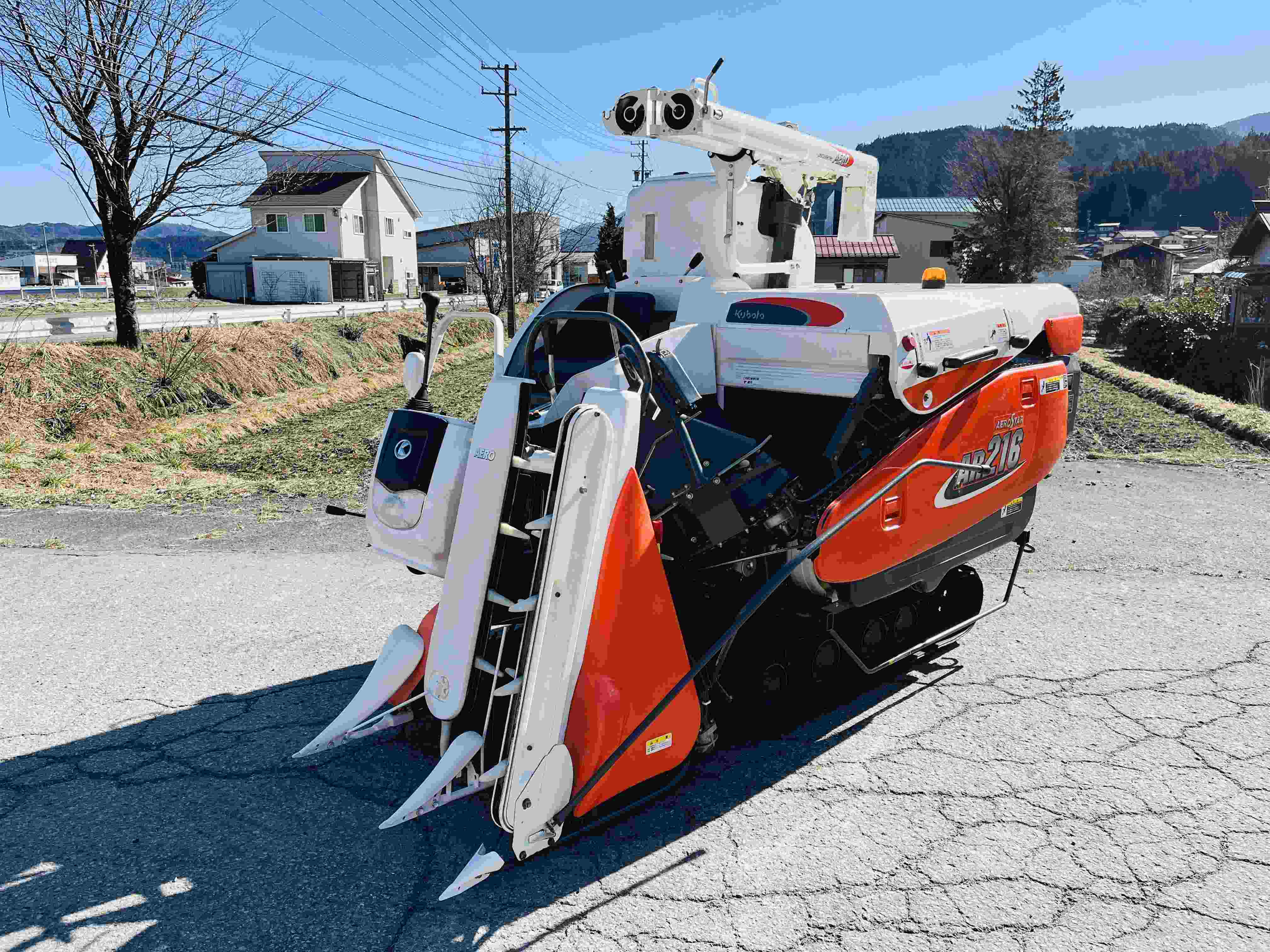 クボタ 中古コンバイン AR216-GLWの商品画像1