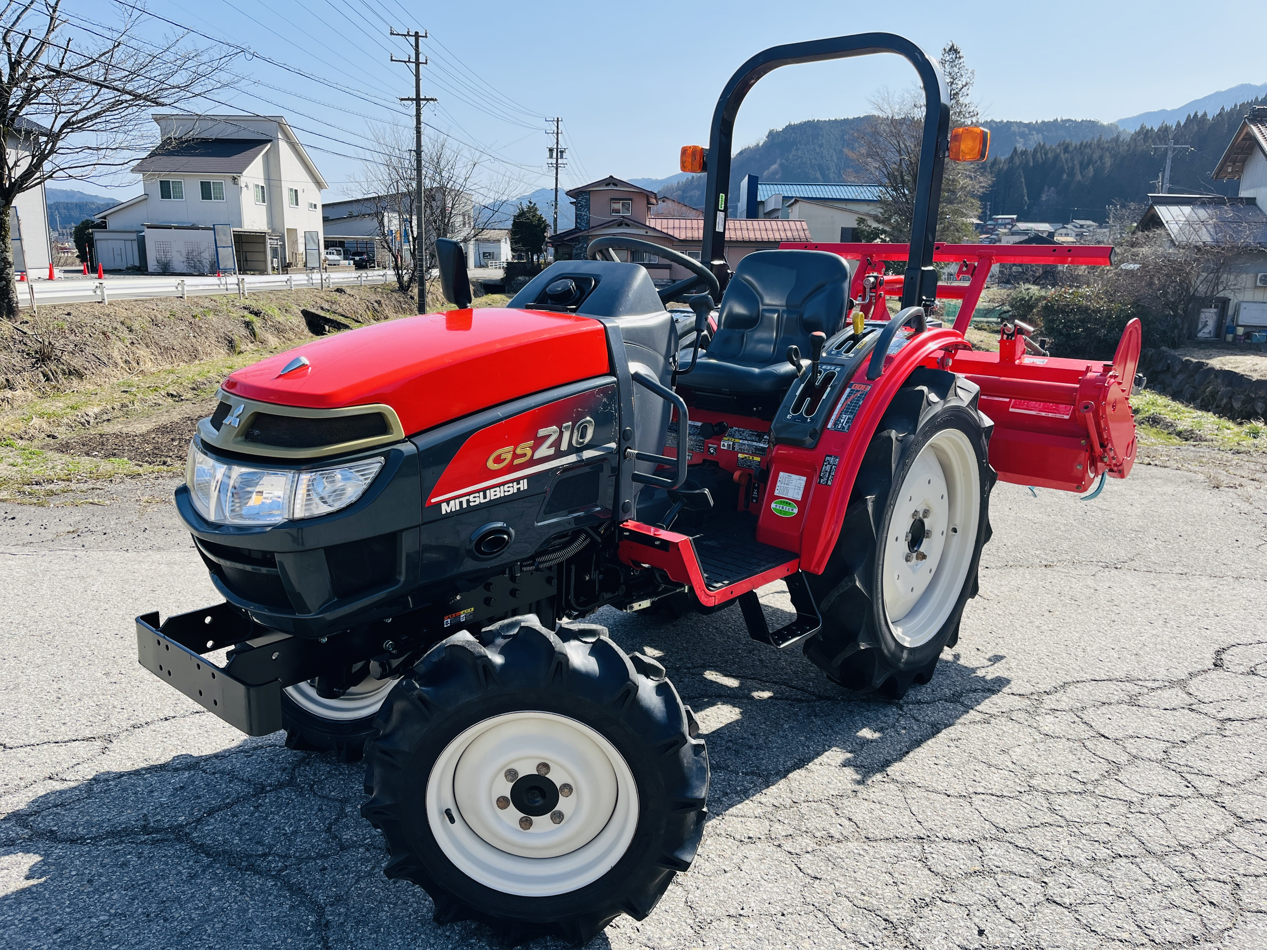 三菱マヒンドラ農機 中古トラクター GS210の商品画像1