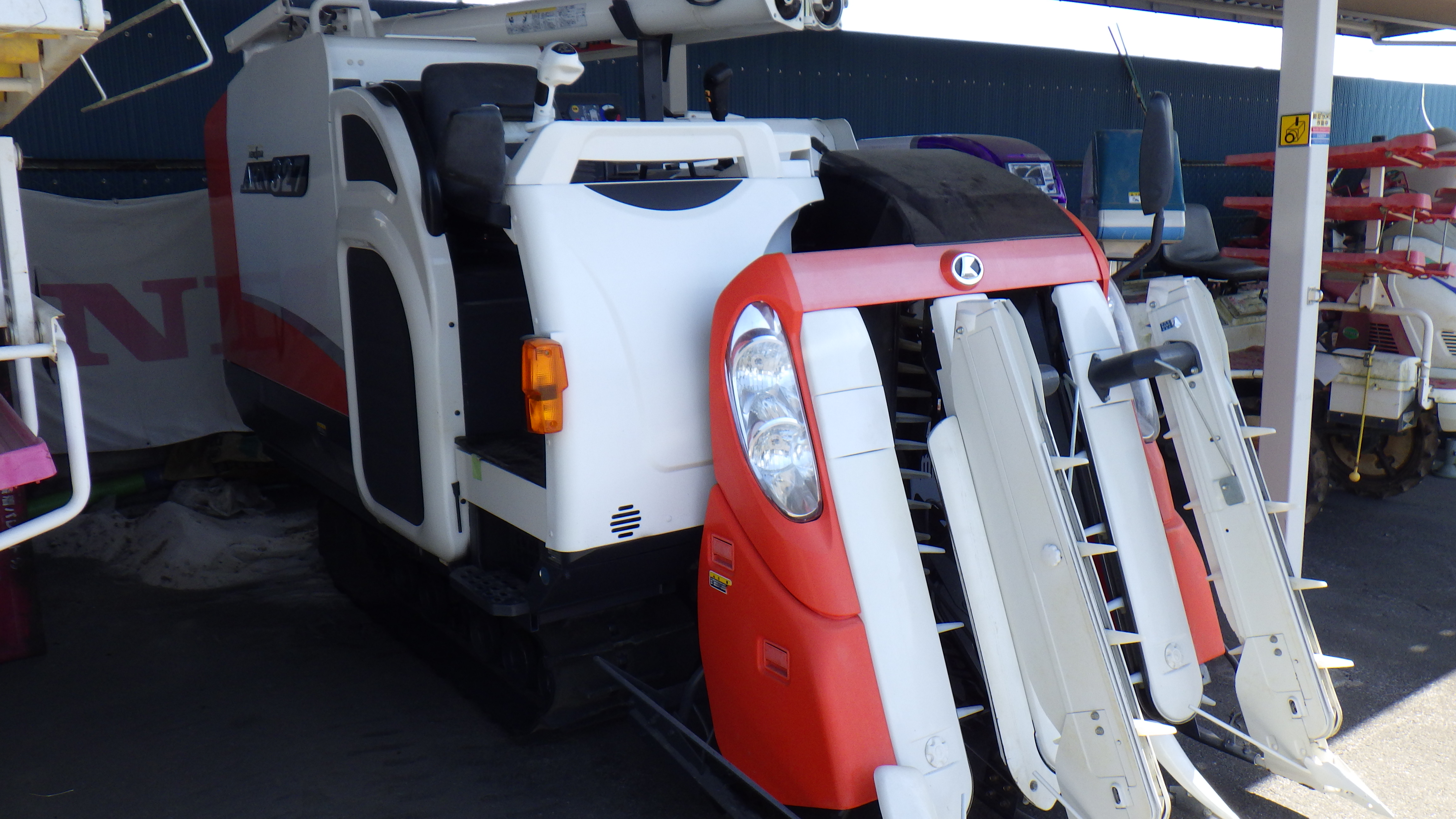 クボタ 中古コンバイン ARN327の商品画像1