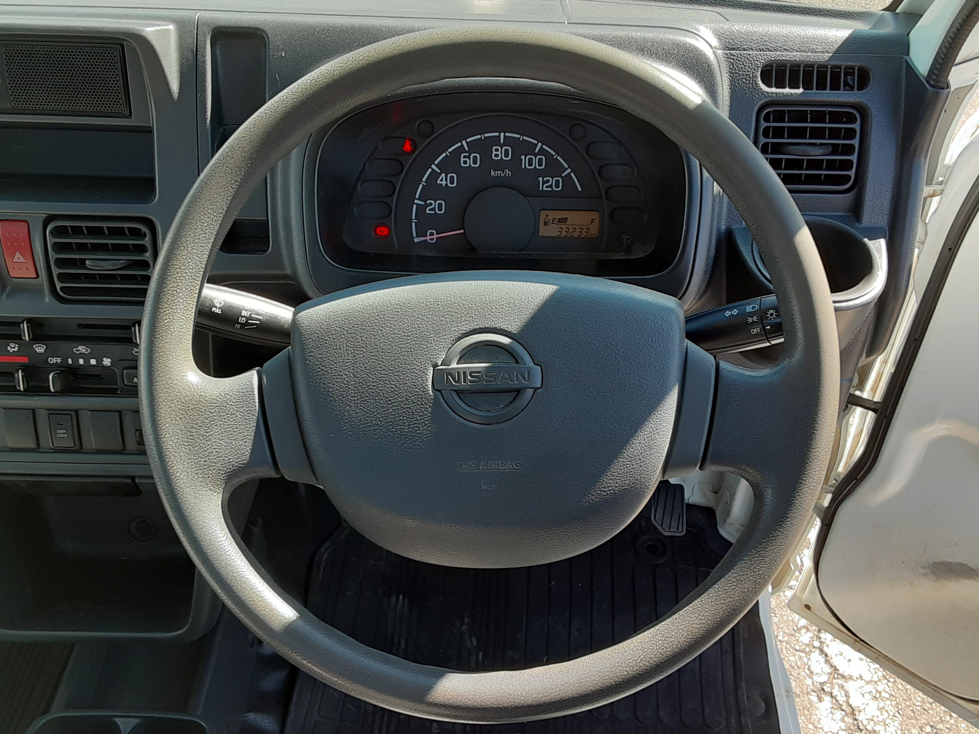 日産 中古車 ＮＴ１００クリッパートラックの商品画像3