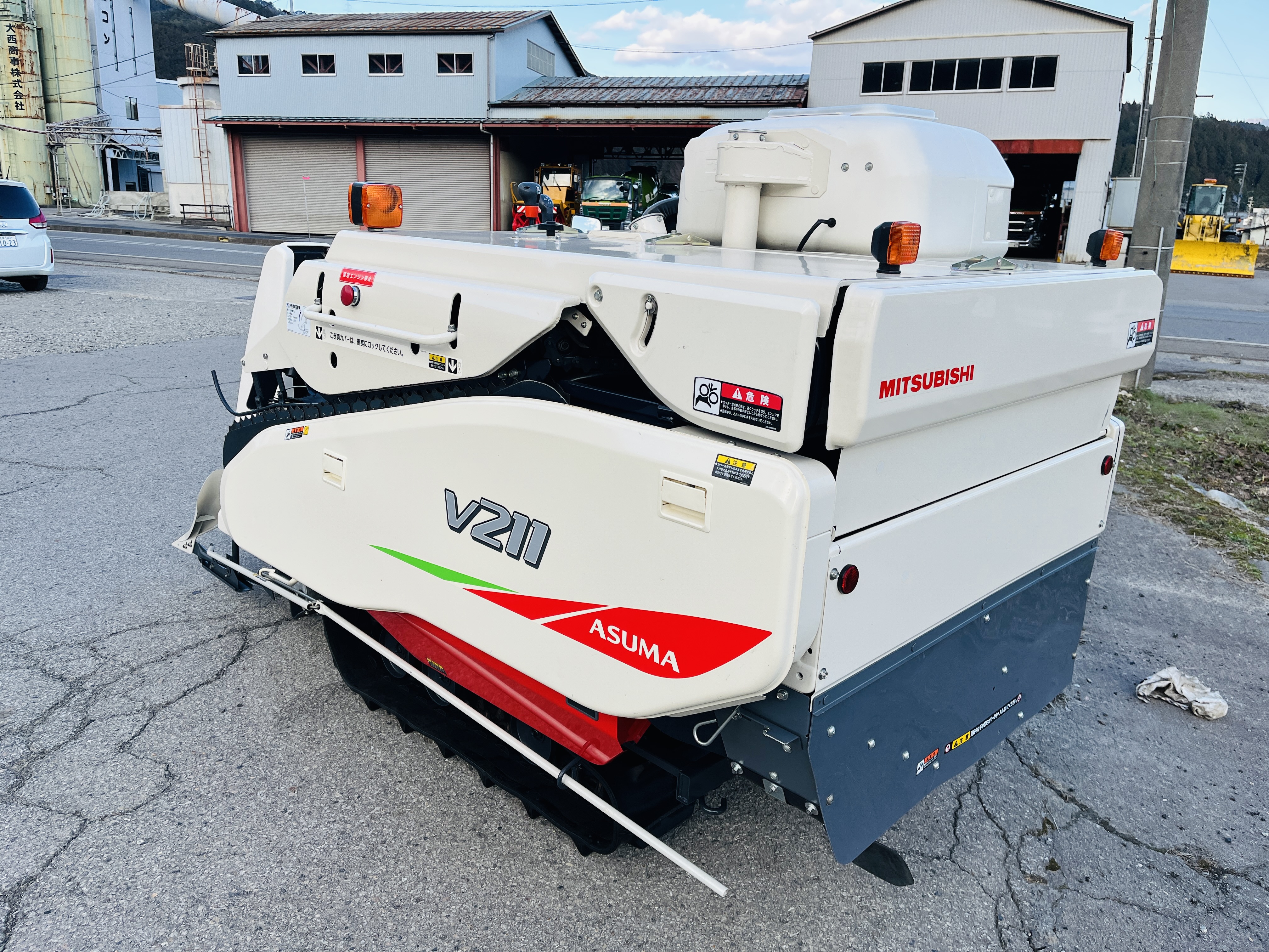 三菱マヒンドラ農機 中古コンバイン V211の商品画像3