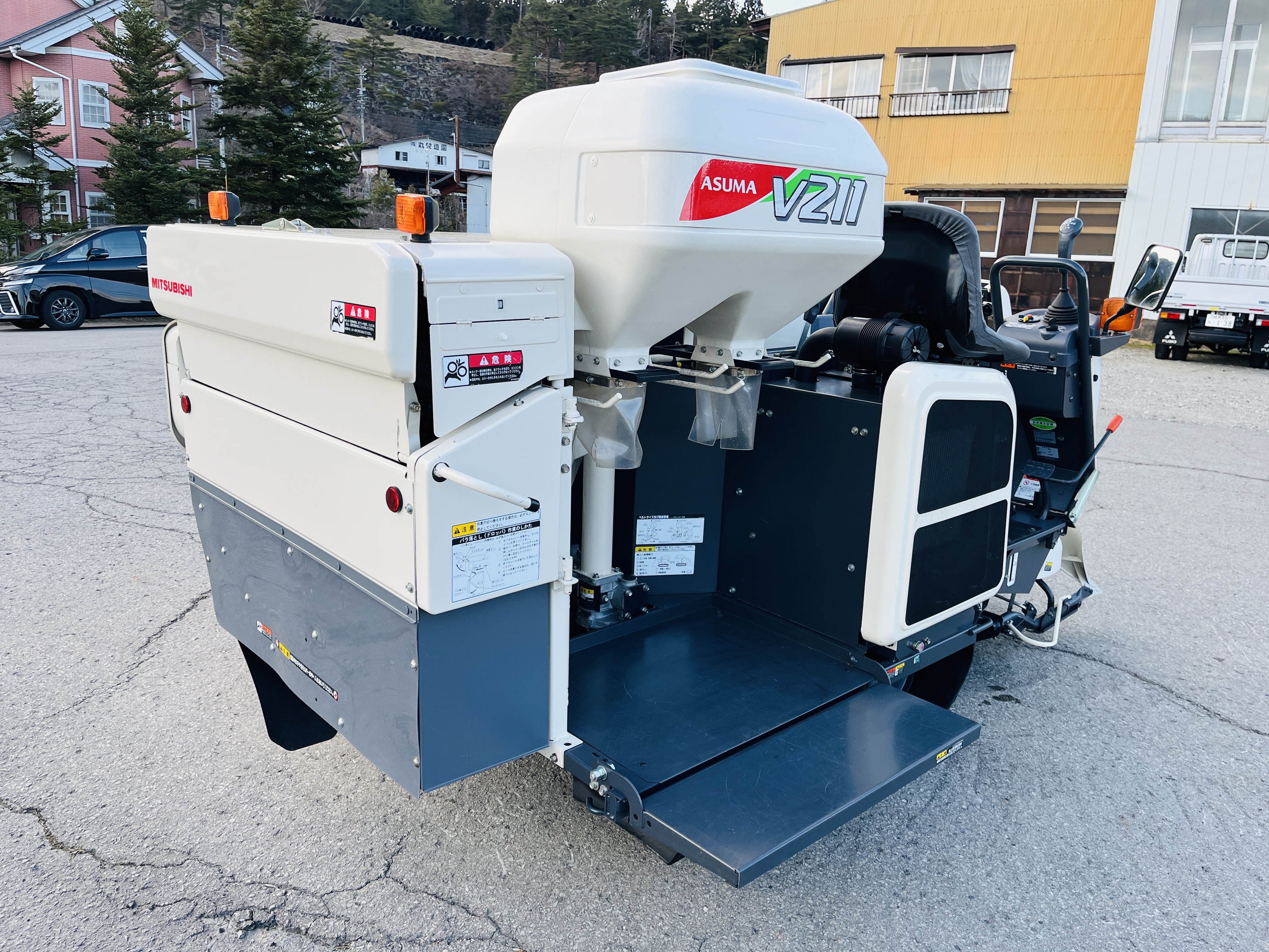 三菱マヒンドラ農機 中古コンバイン V211の商品画像4