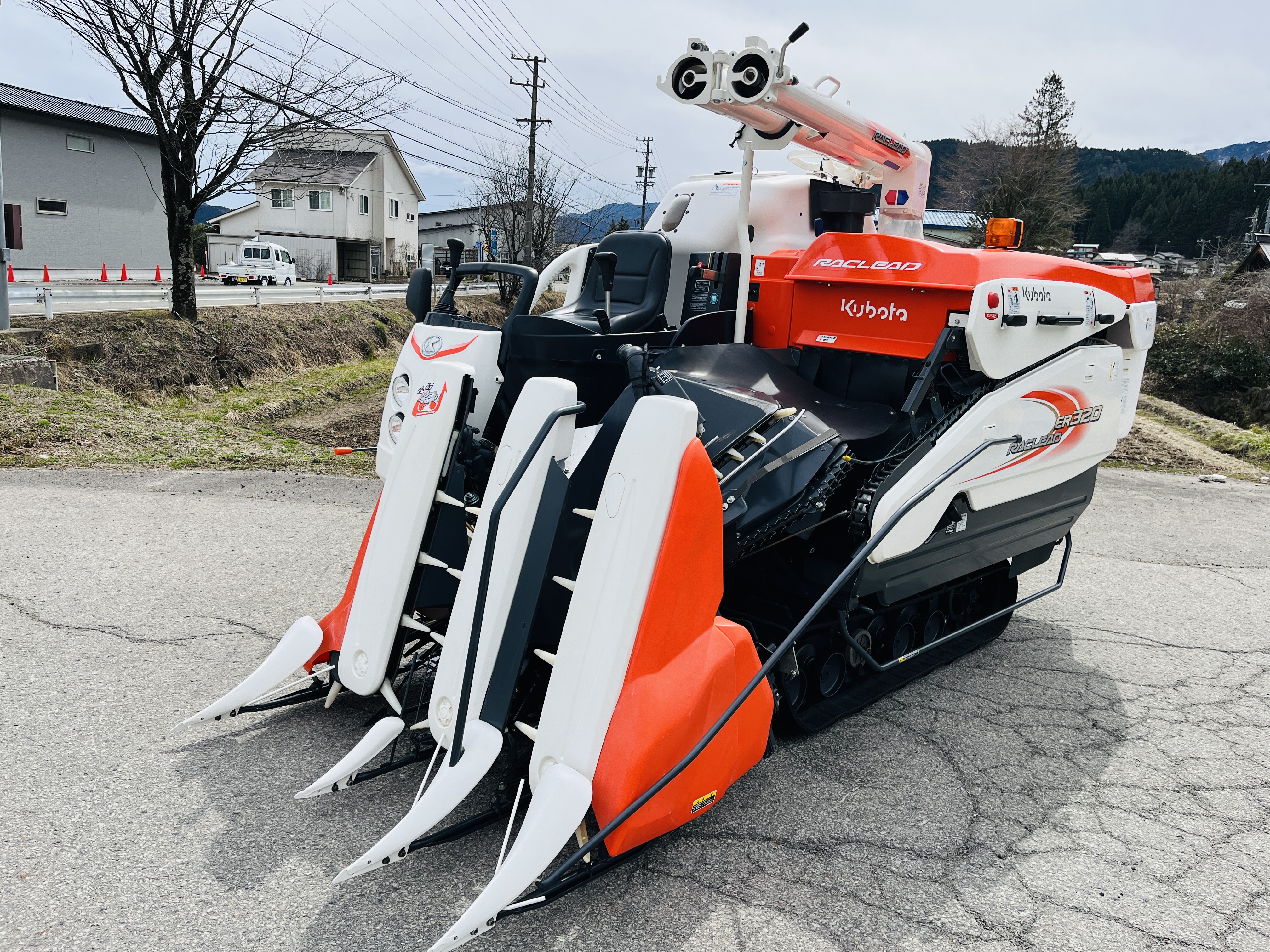 クボタ 中古コンバイン ER320-GWの商品画像1