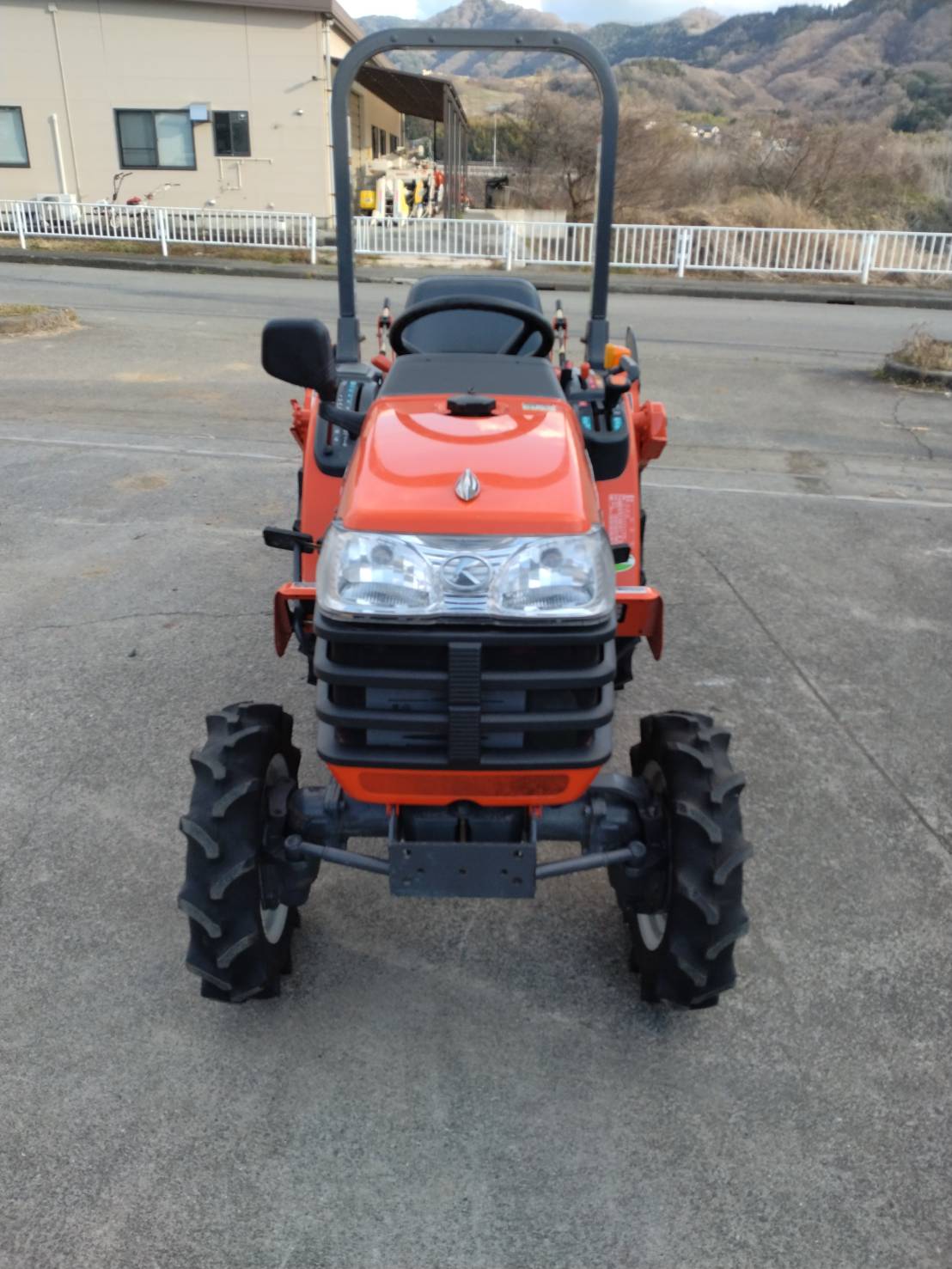 クボタ 中古トラクター GB135BAの商品画像1