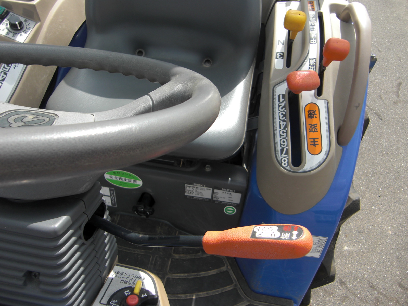 イセキ 中古トラクター TH233-GQA15VD   　  らくらくノークラッチIQターン仕様の商品画像4