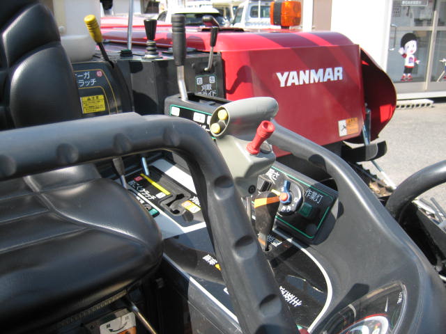 ヤンマー 中古コンバイン YH217 MHLの商品画像8
