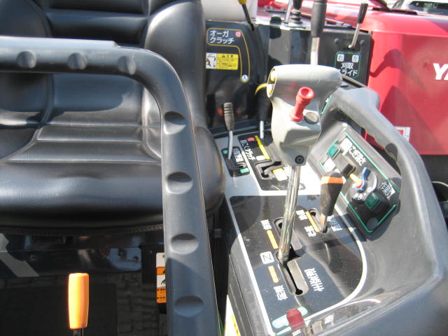 ヤンマー 中古コンバイン YH217 MHLの商品画像9