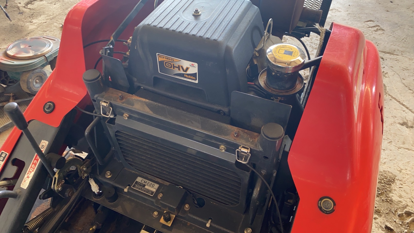 丸山製作所 中古草刈機 【エンジン新品】CM220の商品画像4