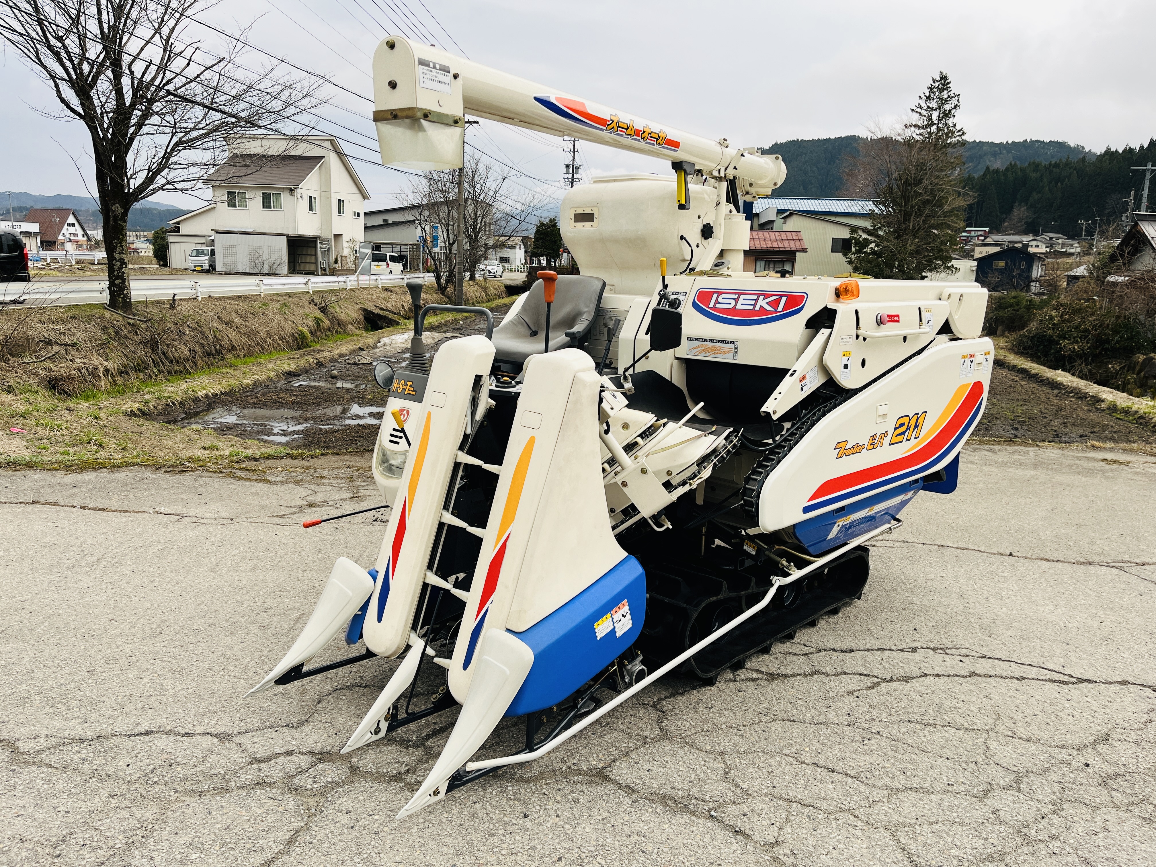 イセキ 中古コンバイン HVA211G-EZKHWCの商品画像1