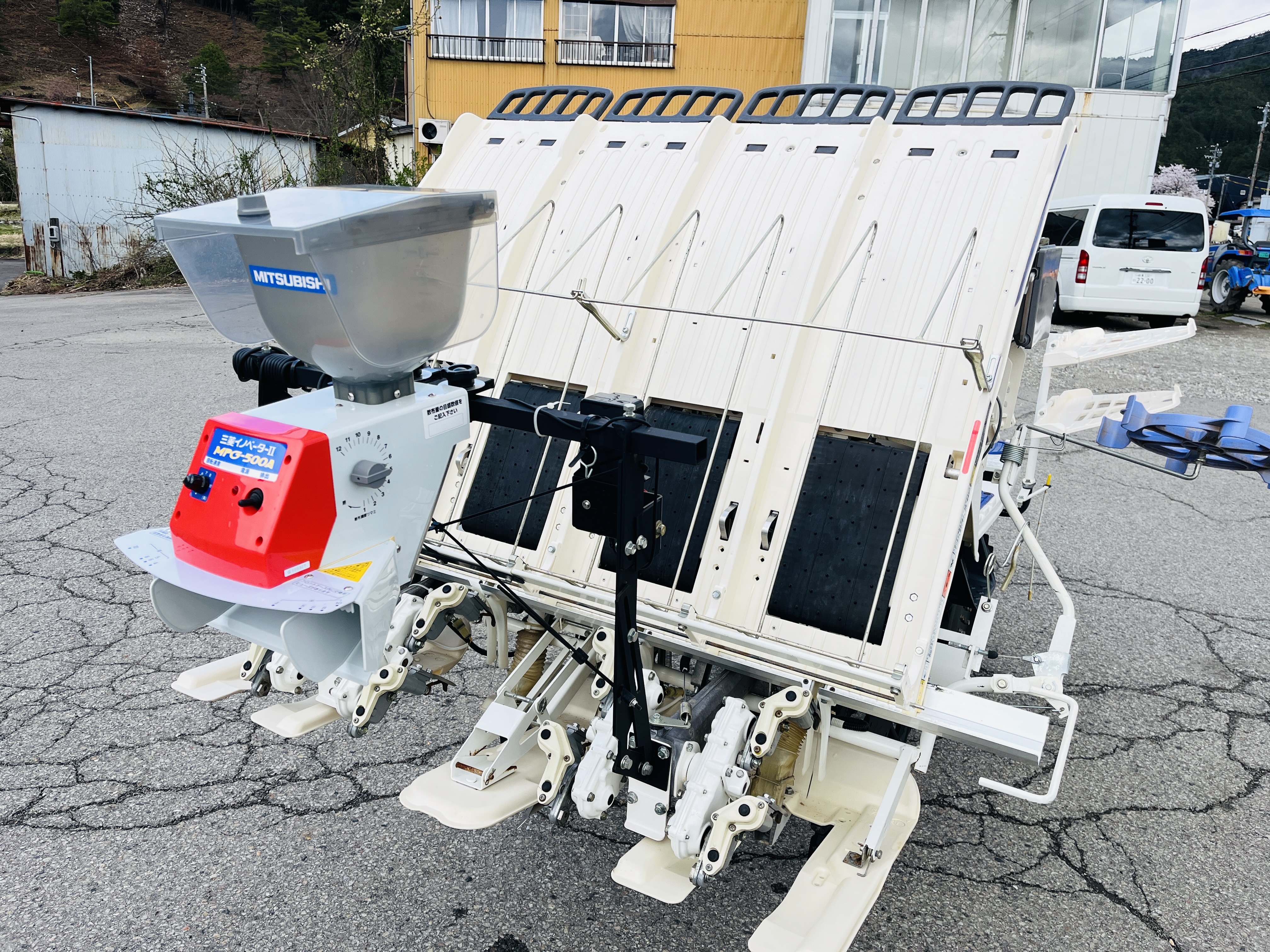 三菱マヒンドラ農機 中古田植機 LE4の商品画像5