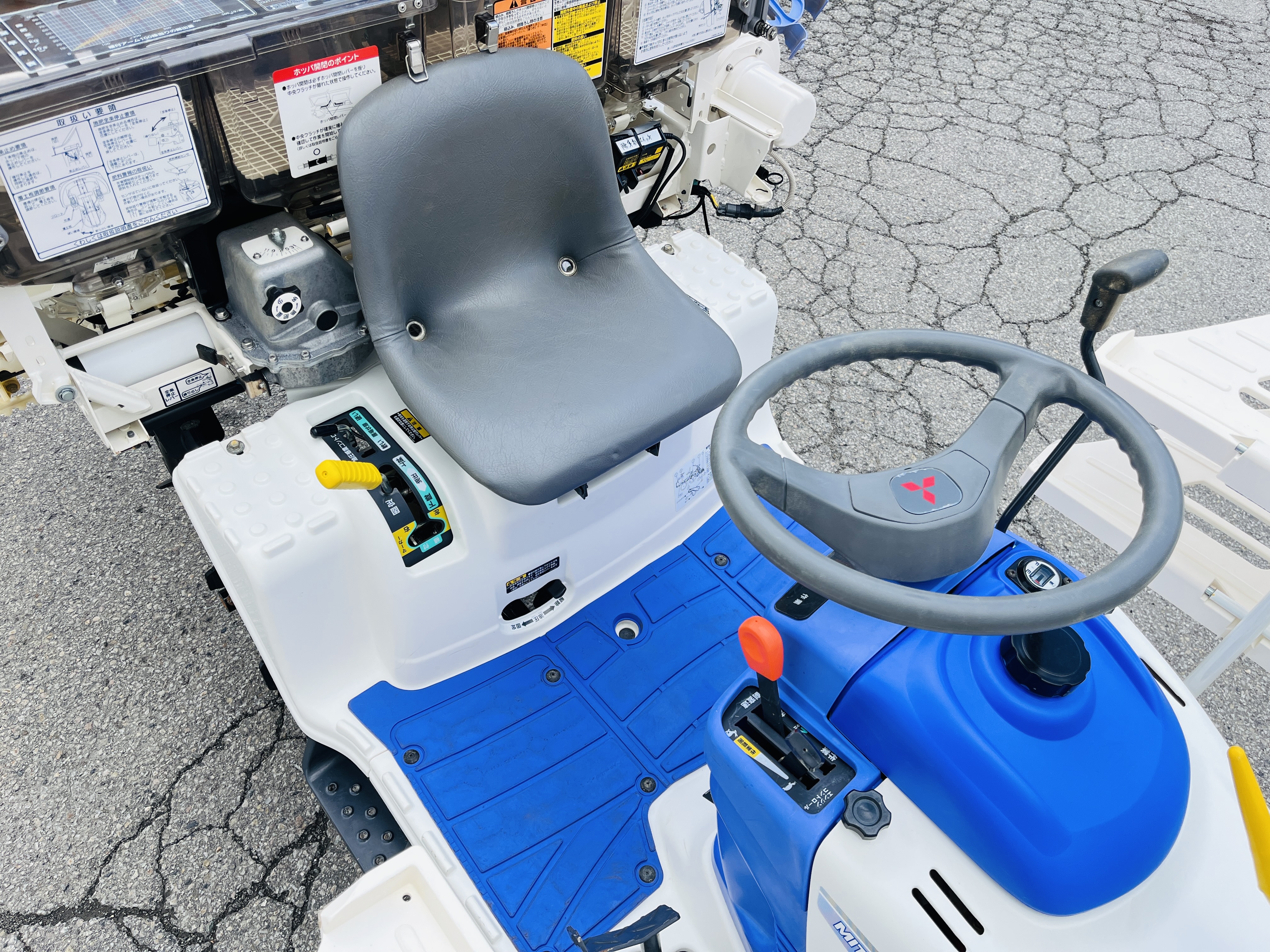 三菱マヒンドラ農機 中古田植機 LE4の商品画像7