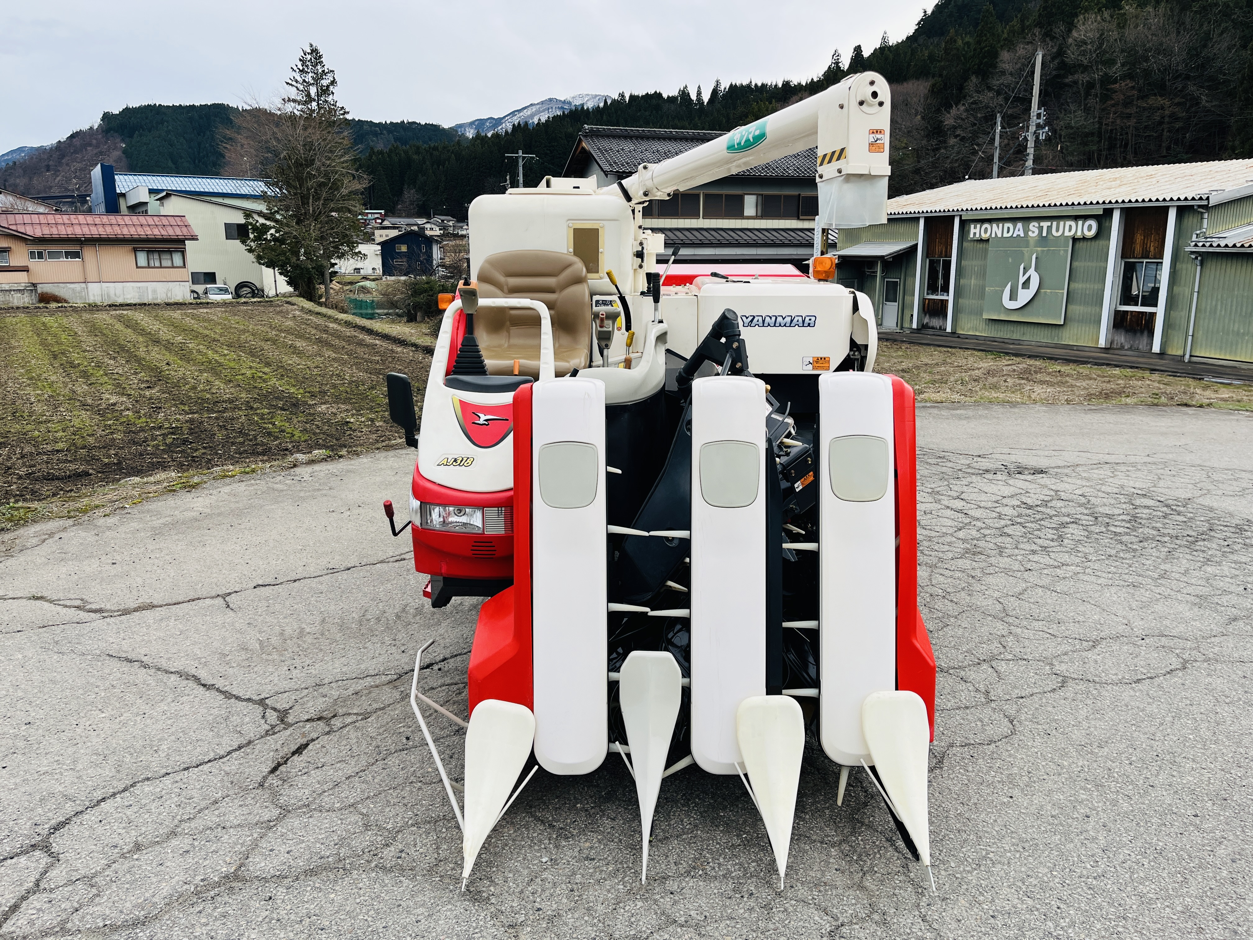 ヤンマー 中古コンバイン AJ318の商品画像3