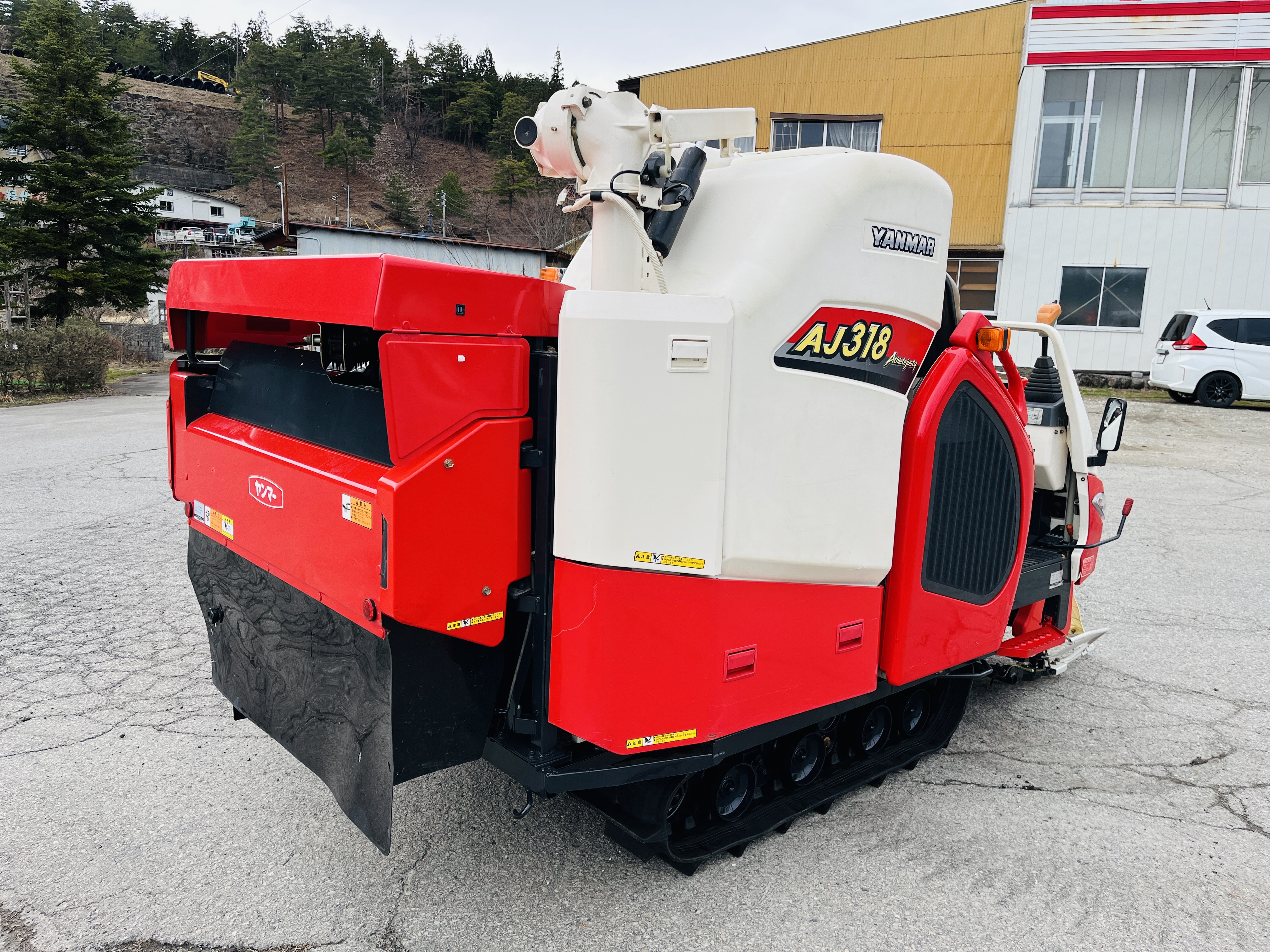 ヤンマー 中古コンバイン AJ318の商品画像5