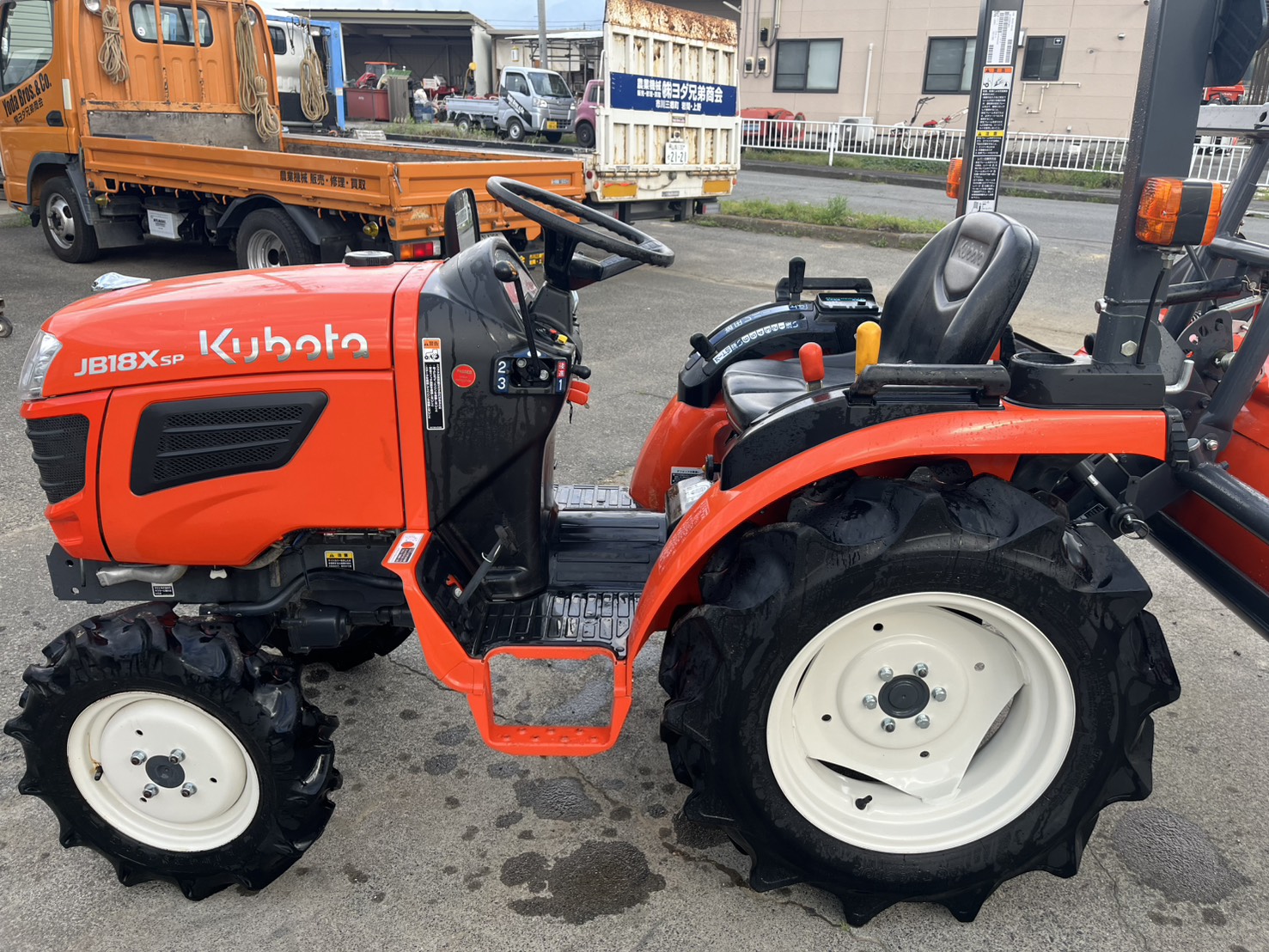 クボタ 中古トラクター JB18XSPBSMAGの商品画像4
