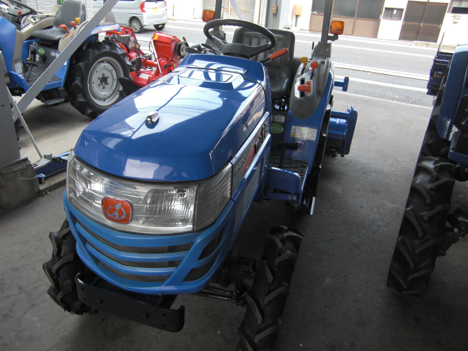 イセキ 中古トラクター TM18-KXZA3V　　フル装備の商品画像1