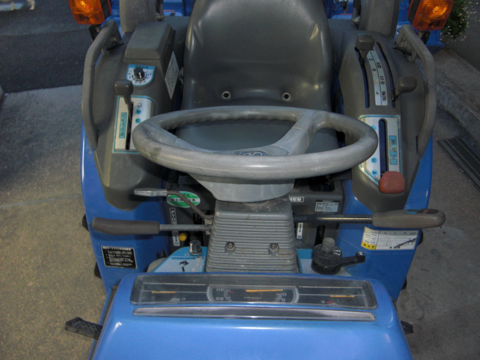 イセキ 中古トラクター TH20-B07A5VB     オプションいろいろ付　お手頃価格の商品画像2