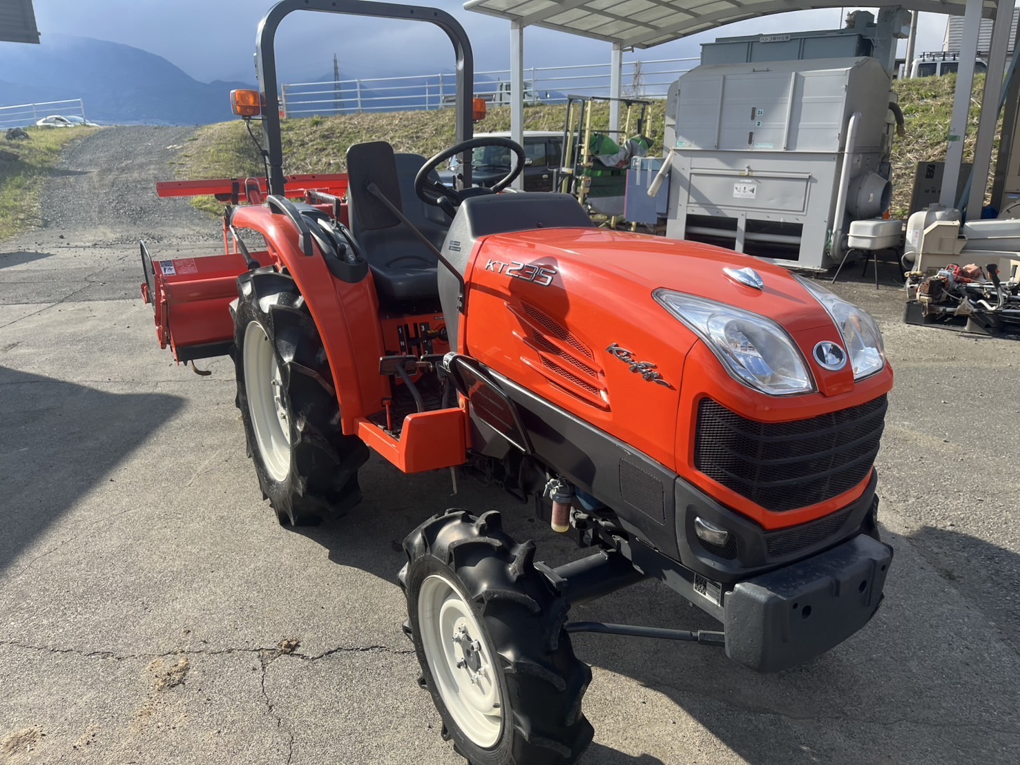 クボタ 中古トラクター KT235MAの商品画像1