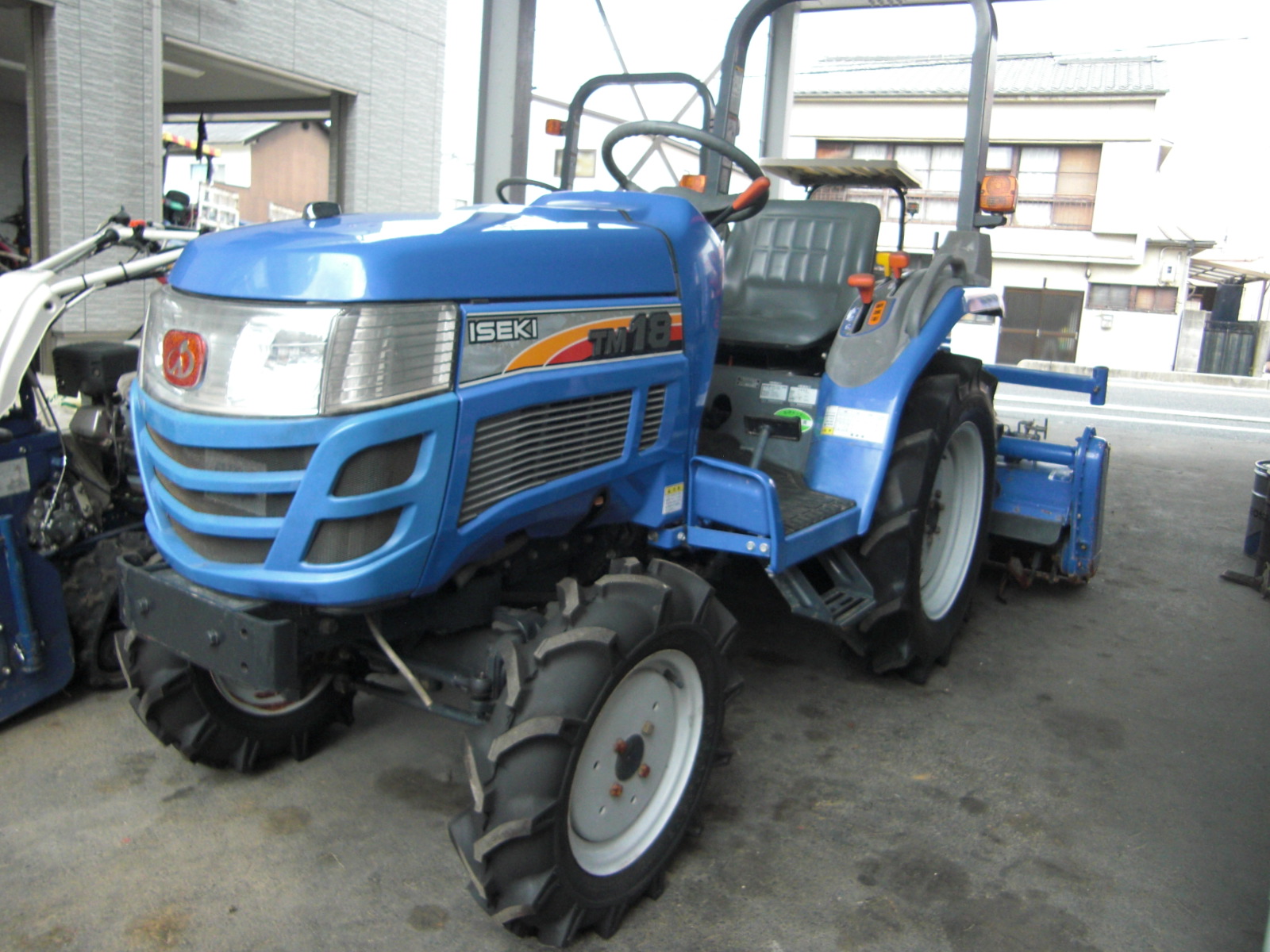 イセキ 中古トラクター TM18-KXZA3V  小型フル装備！