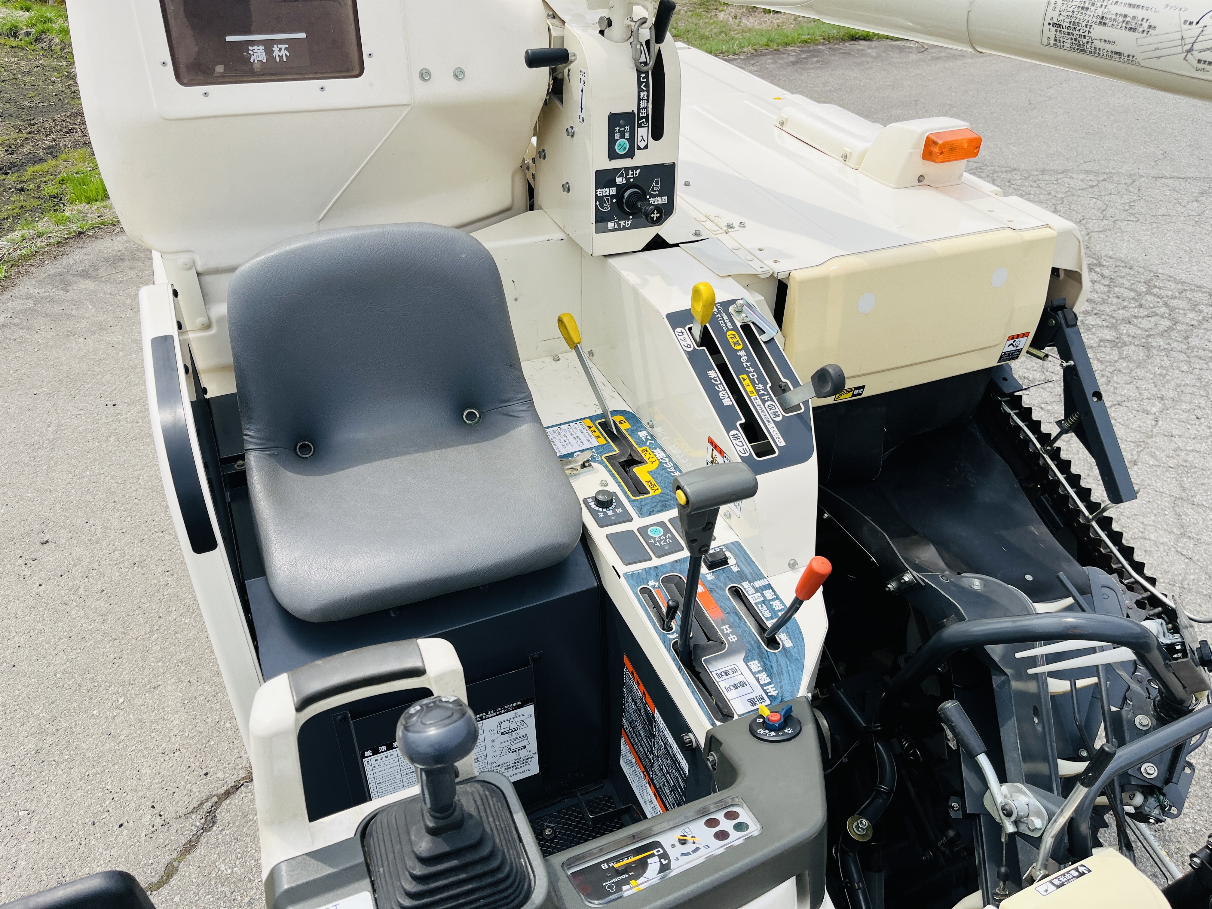 三菱マヒンドラ農機 中古コンバイン VM219Gの商品画像9