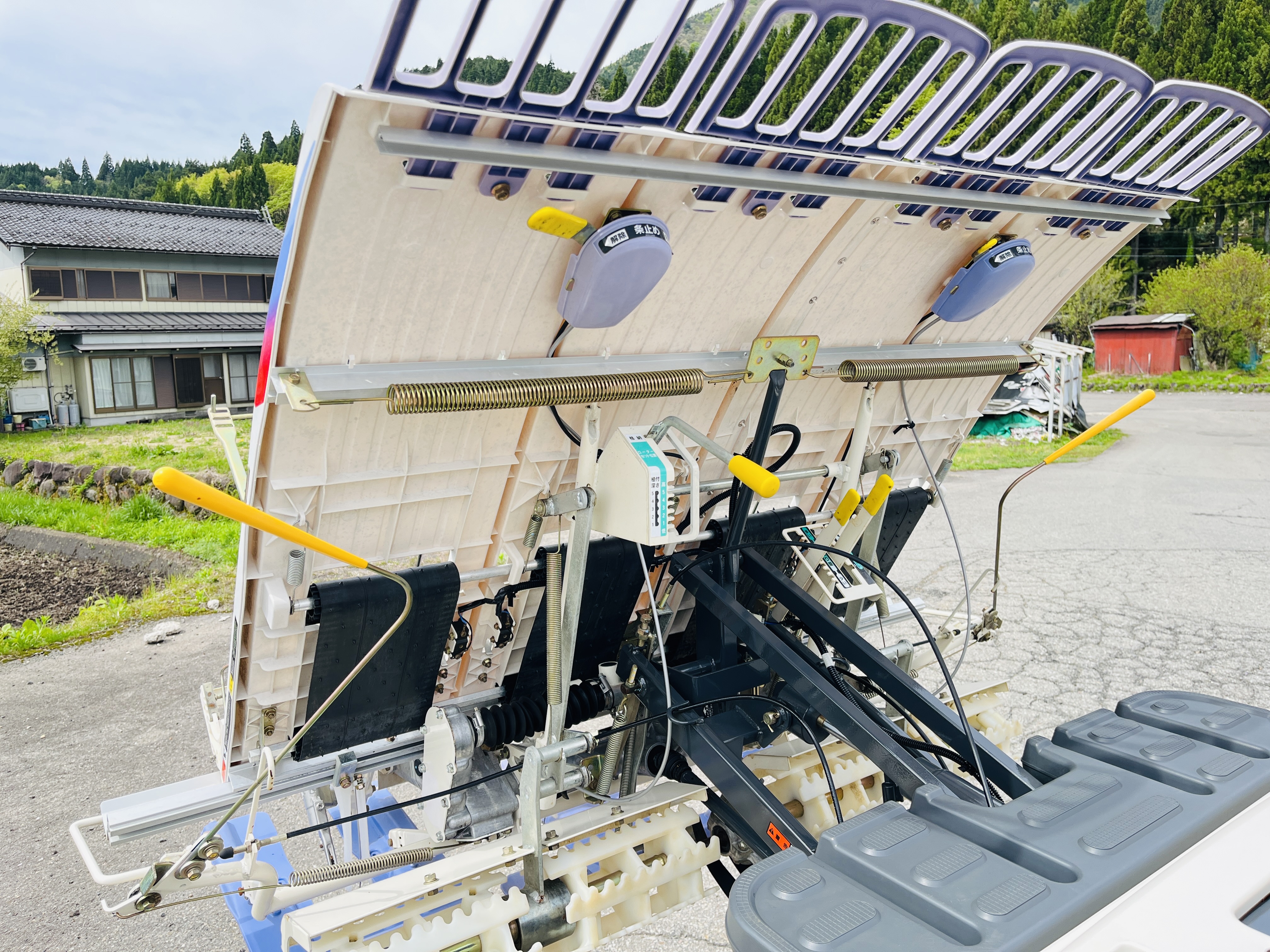 三菱マヒンドラ農機 中古田植機 LV4の商品画像9