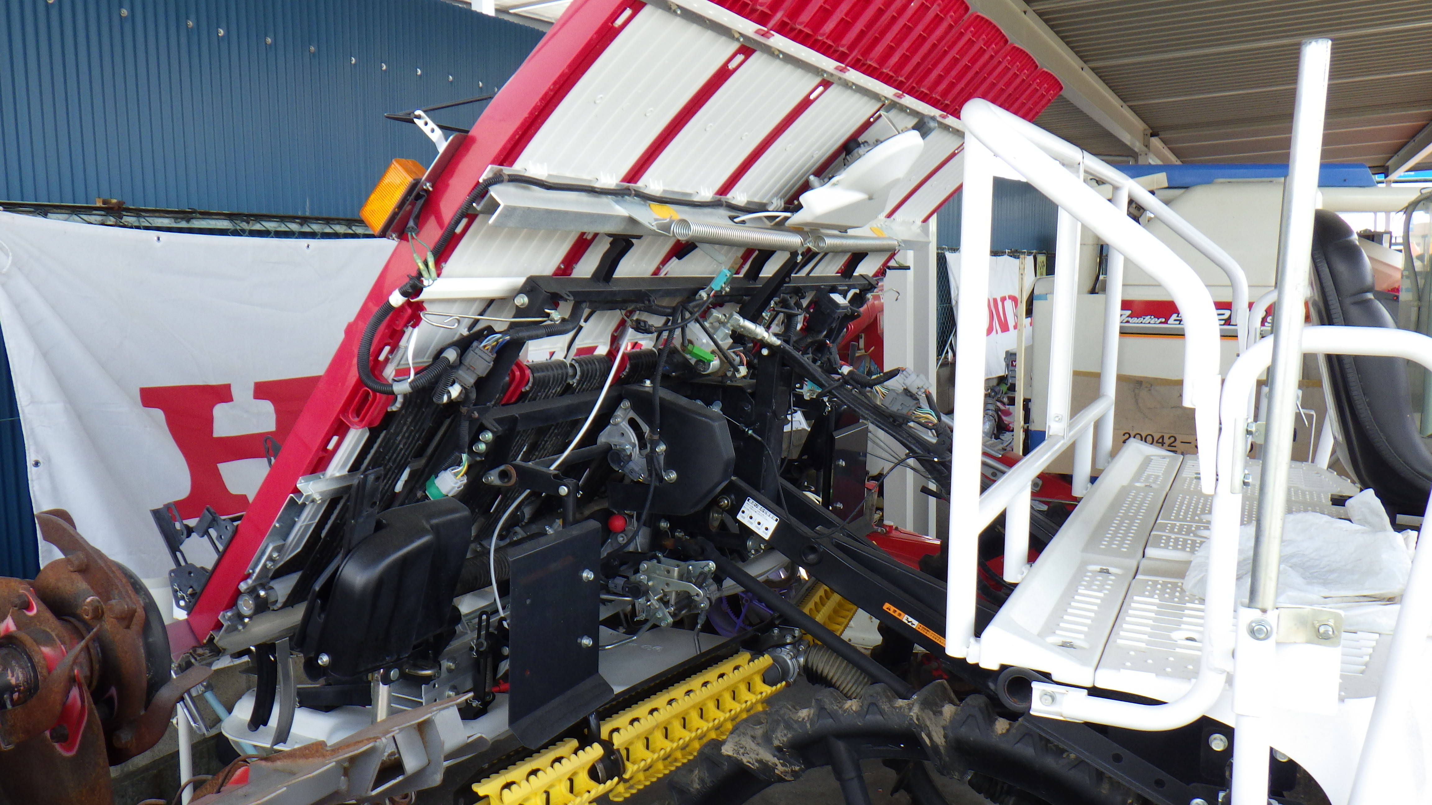 ヤンマー 中古田植機 YR6DXU-ZTの商品画像3