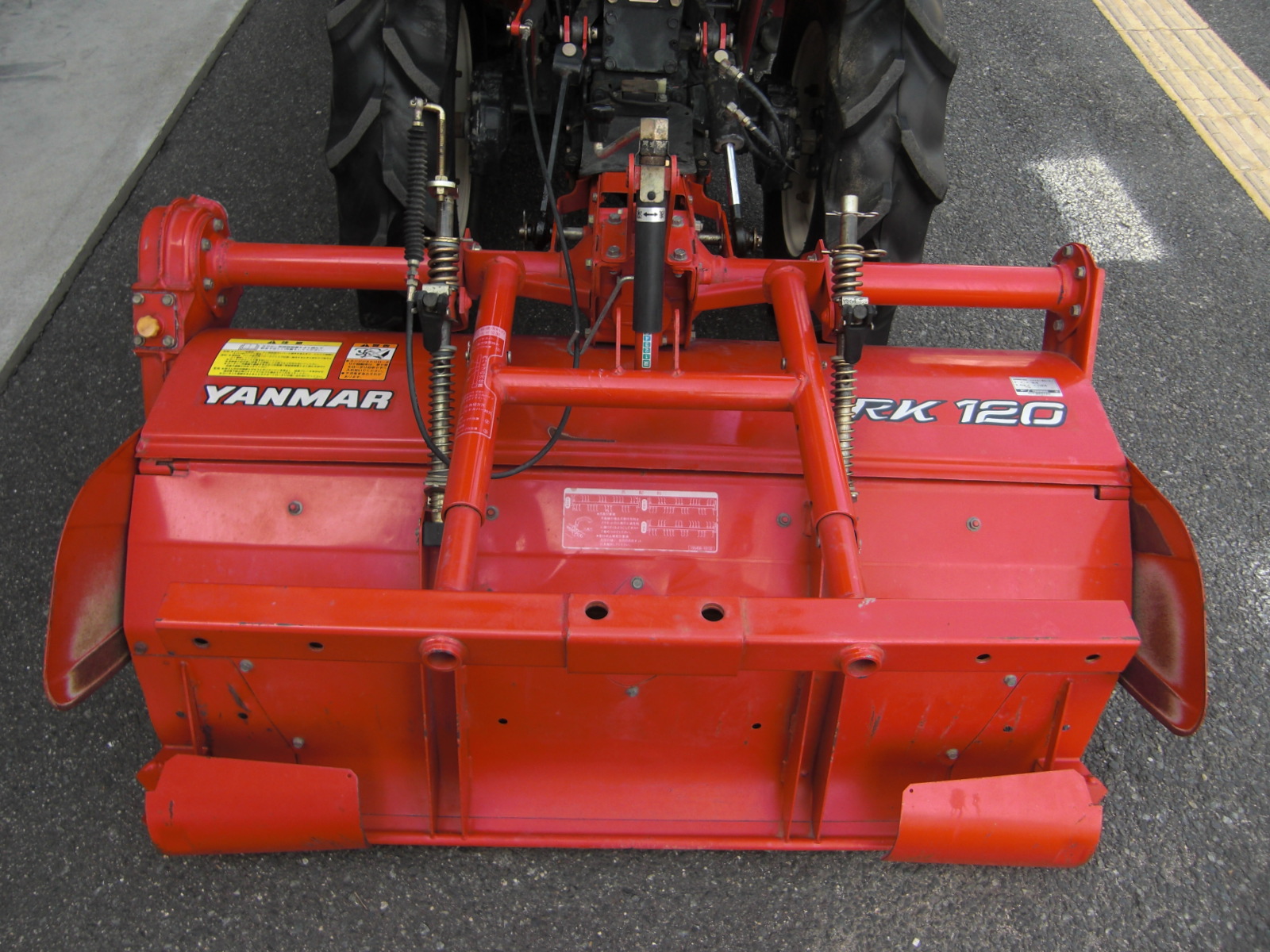 ヤンマー 中古トラクター Ke-14VUS2 　サンバイザー付でお買い得！の商品画像5