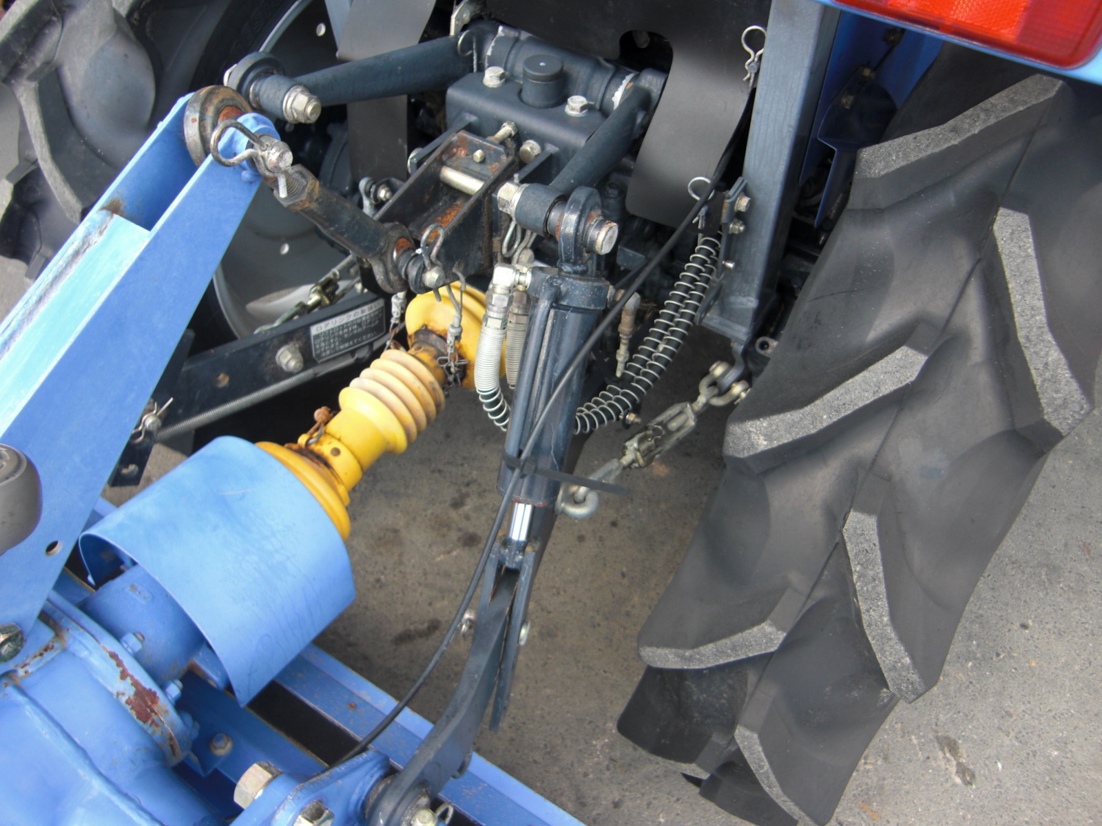 イセキ 中古トラクター TH18-QA3V   ハンドル切るだけIQターンでらくらく作業！の商品画像6