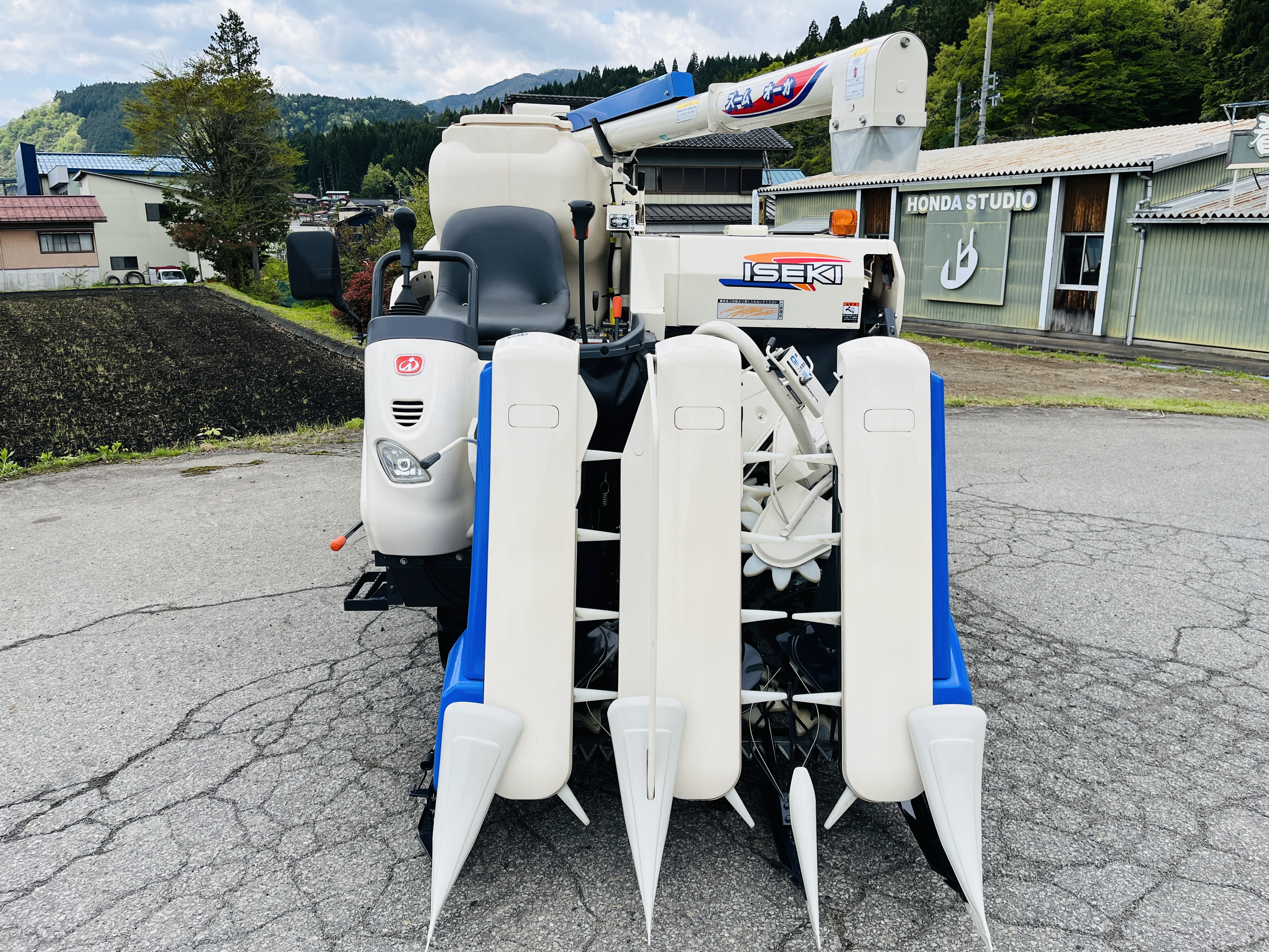 イセキ 中古コンバイン HN319G-ZKHWCの商品画像3