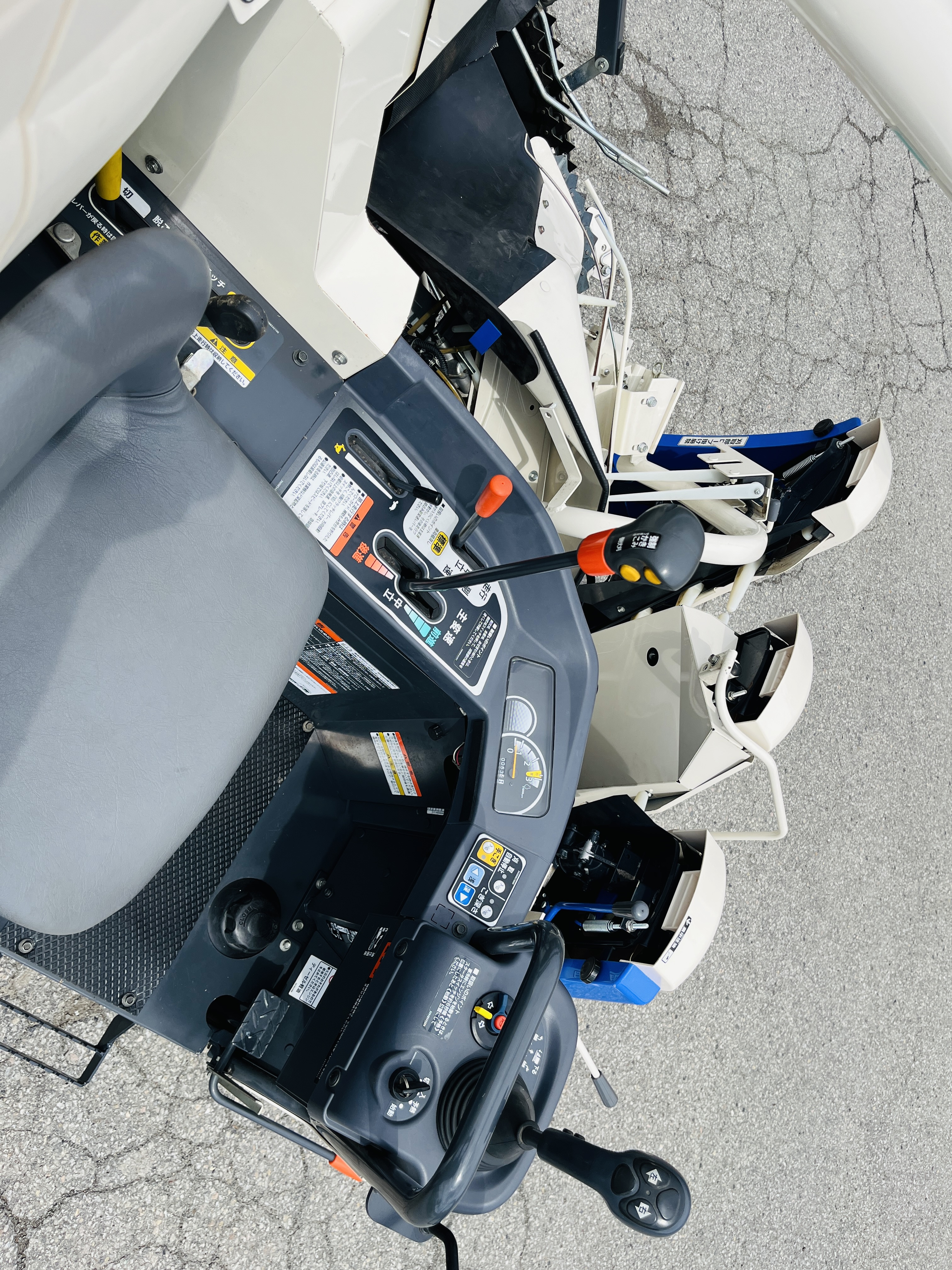 イセキ 中古コンバイン HN319G-ZKHWCの商品画像8