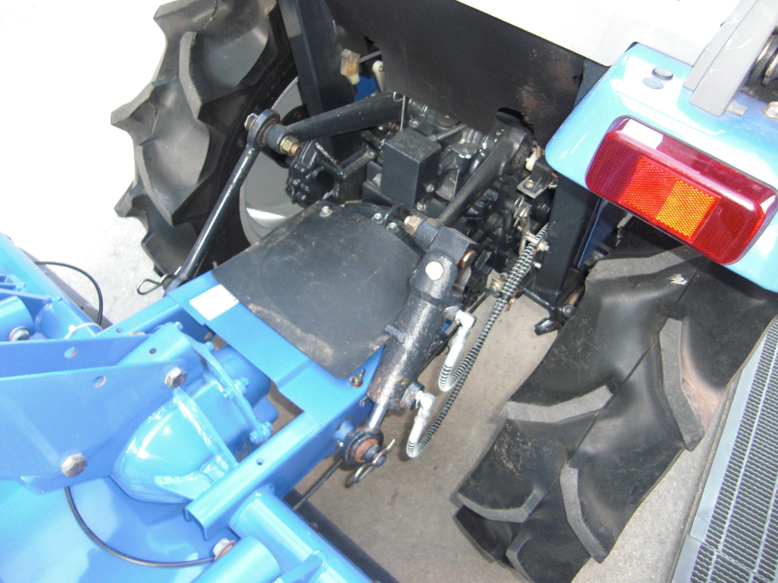 イセキ 中古トラクター TM18-KXZA3V　小型フル装備！　直装レべラ付でお買い得！！の商品画像6