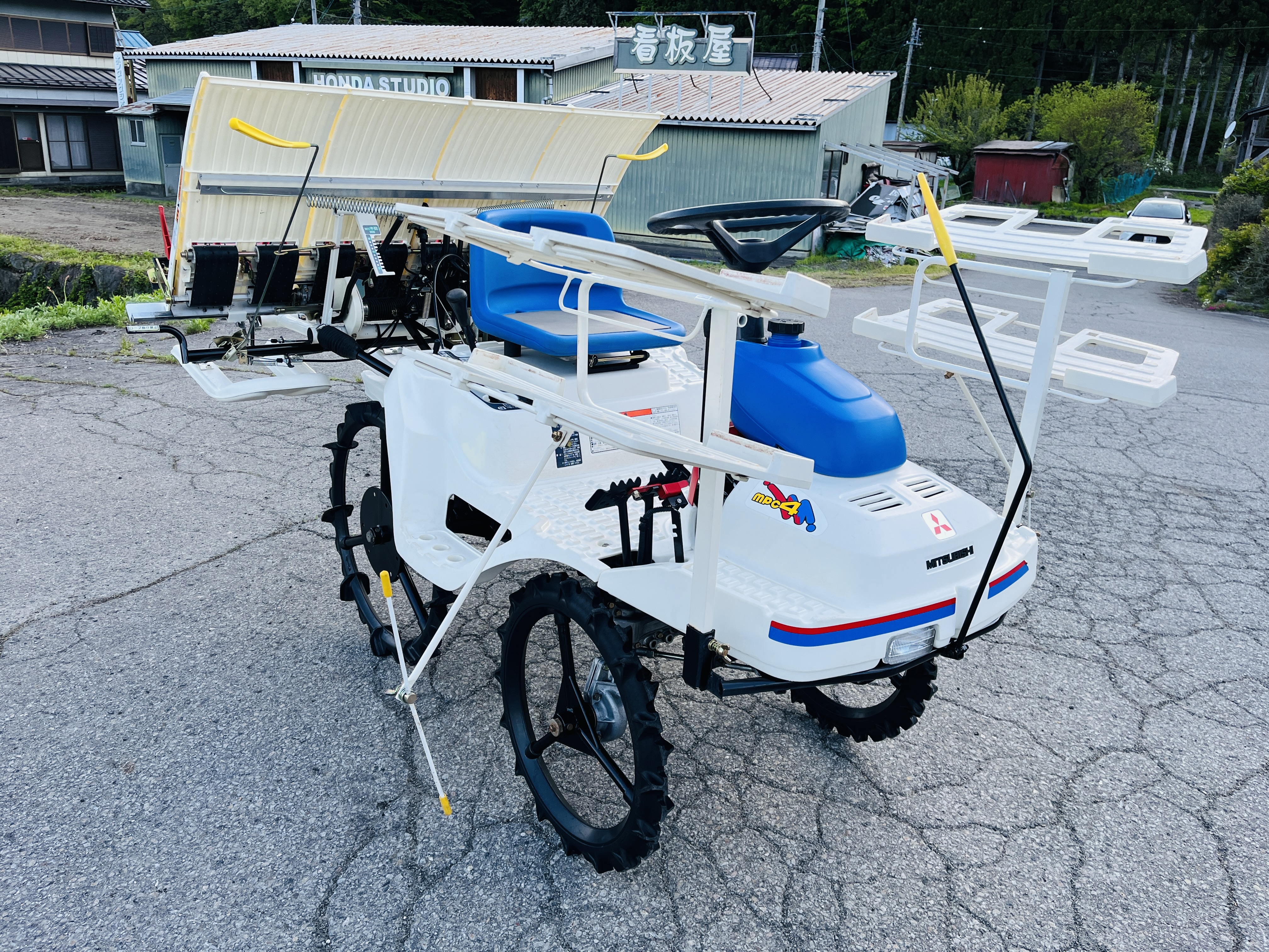 三菱マヒンドラ農機 中古田植機 MPC4の商品画像2