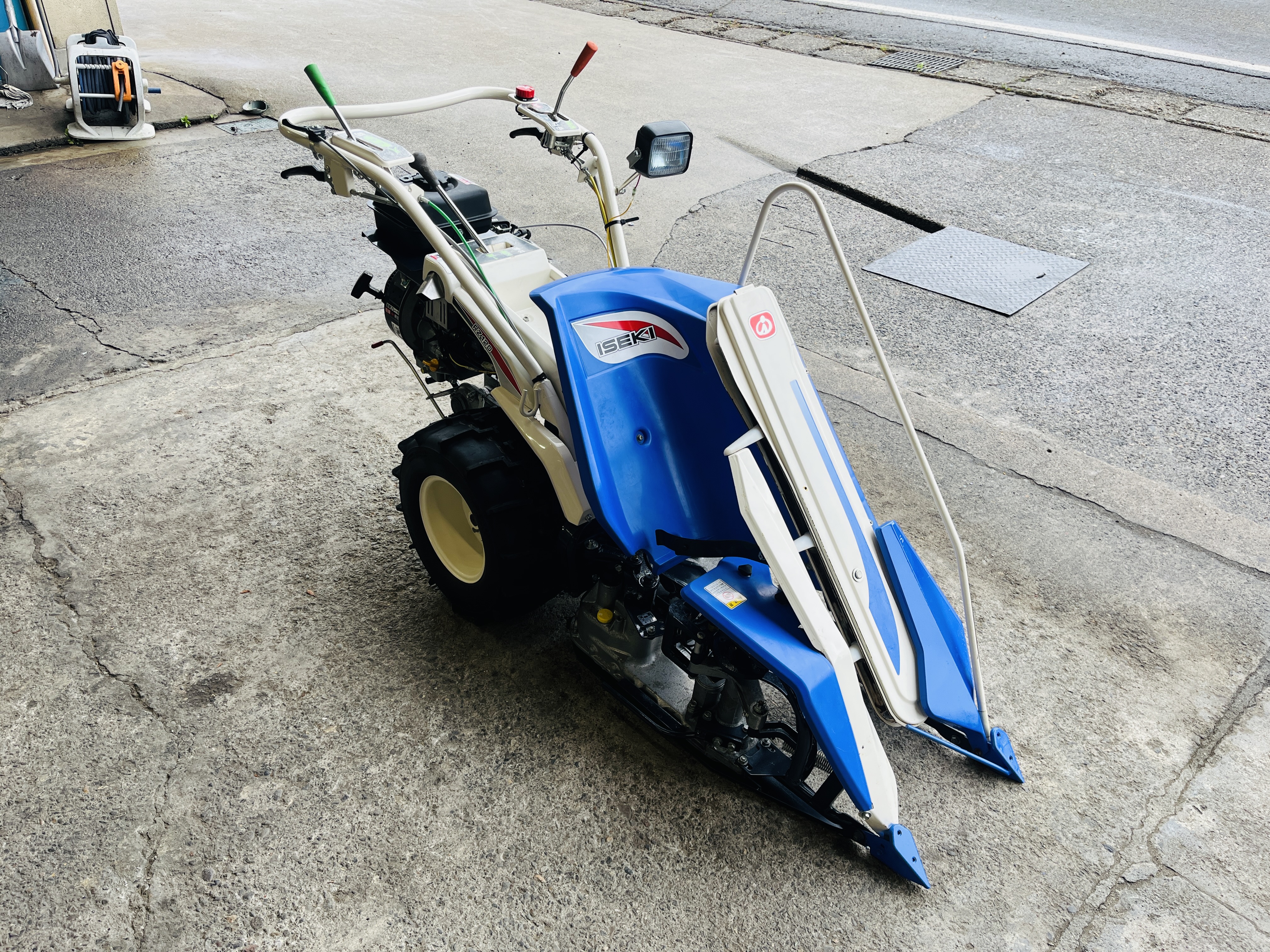 イセキ 中古バインダー RZ120の商品画像1