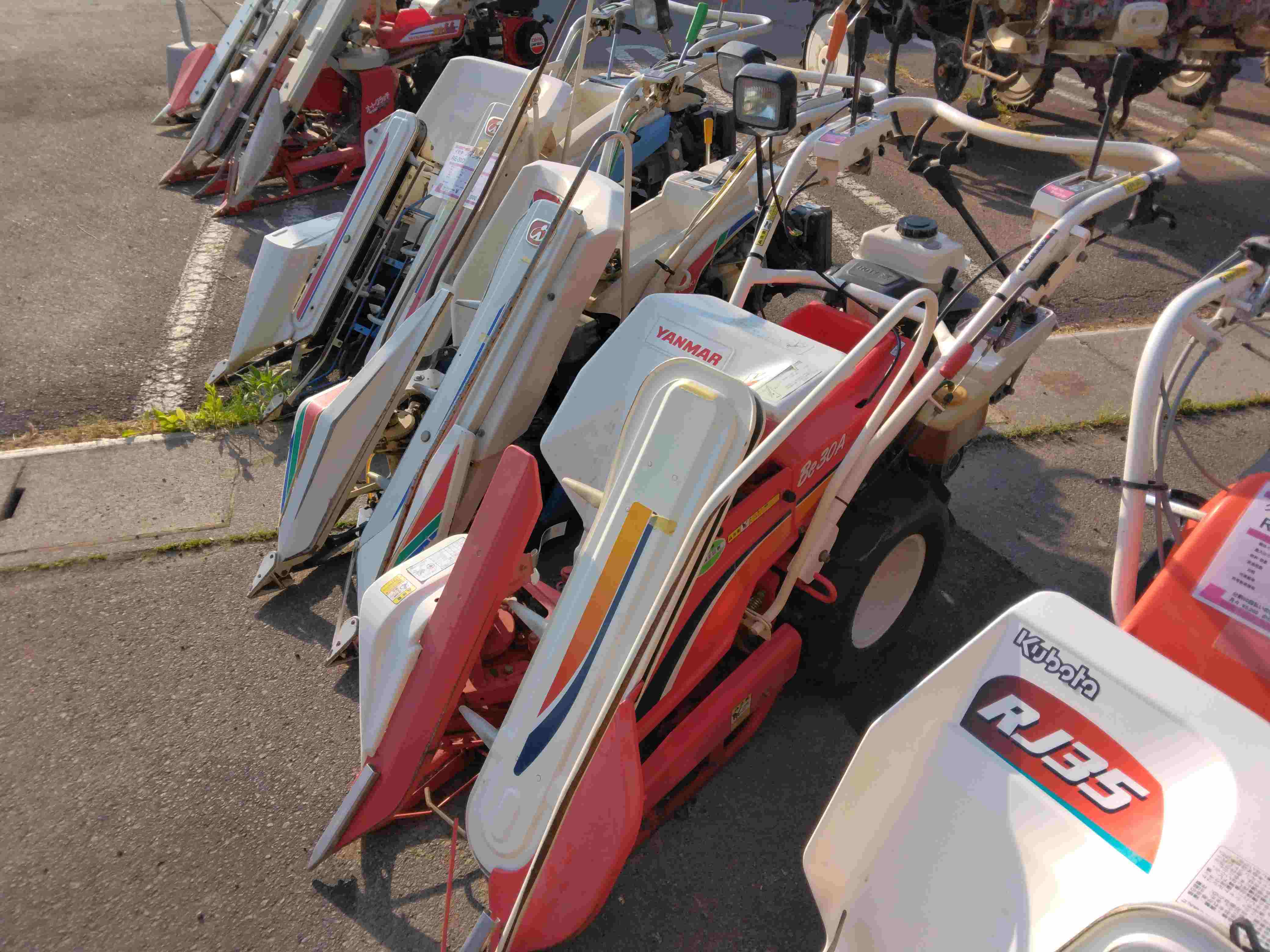 ヤンマー 中古バインダー Be30の商品画像1