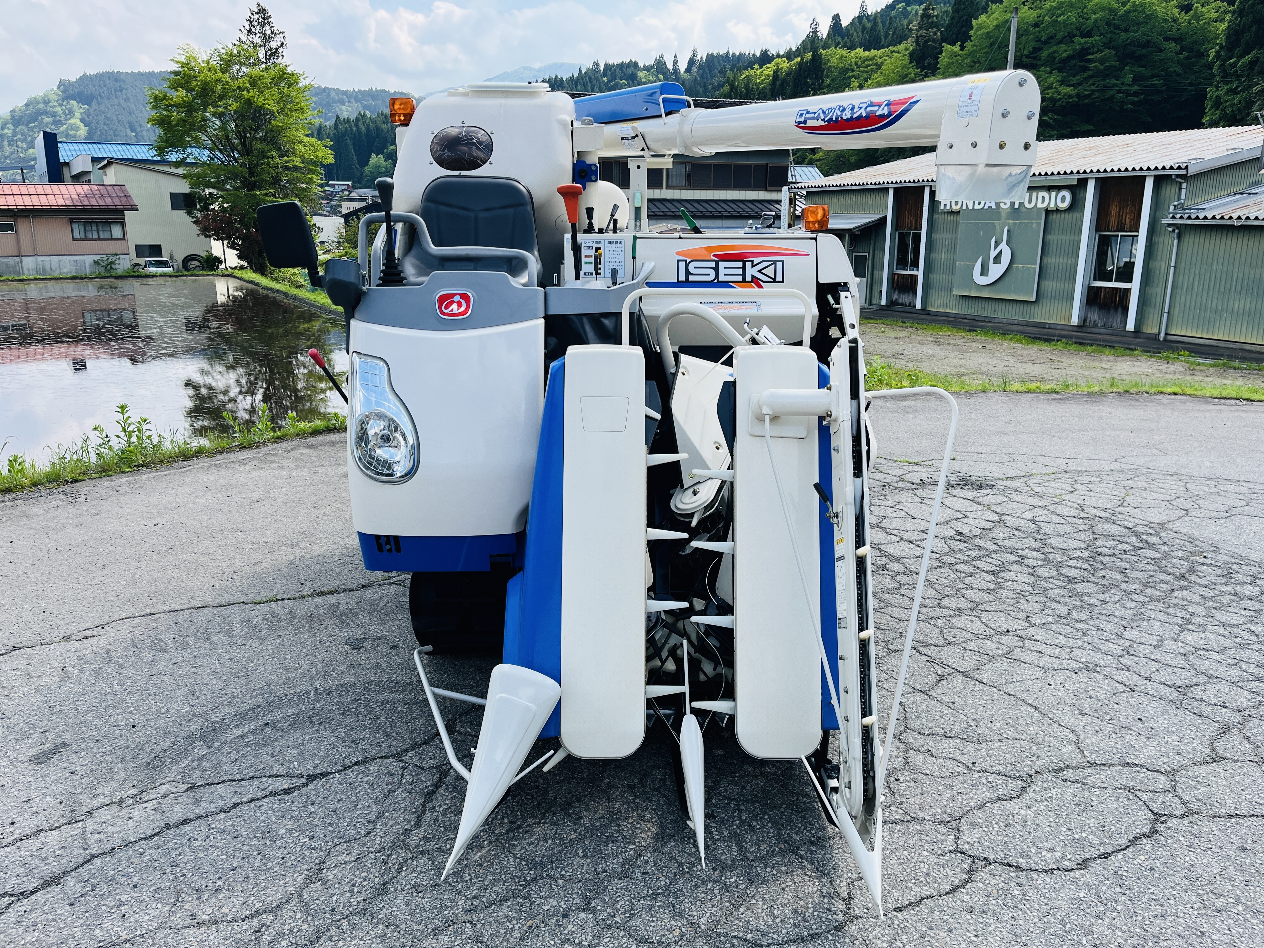 イセキ 中古コンバイン HVF218G-ZKHWCの商品画像3