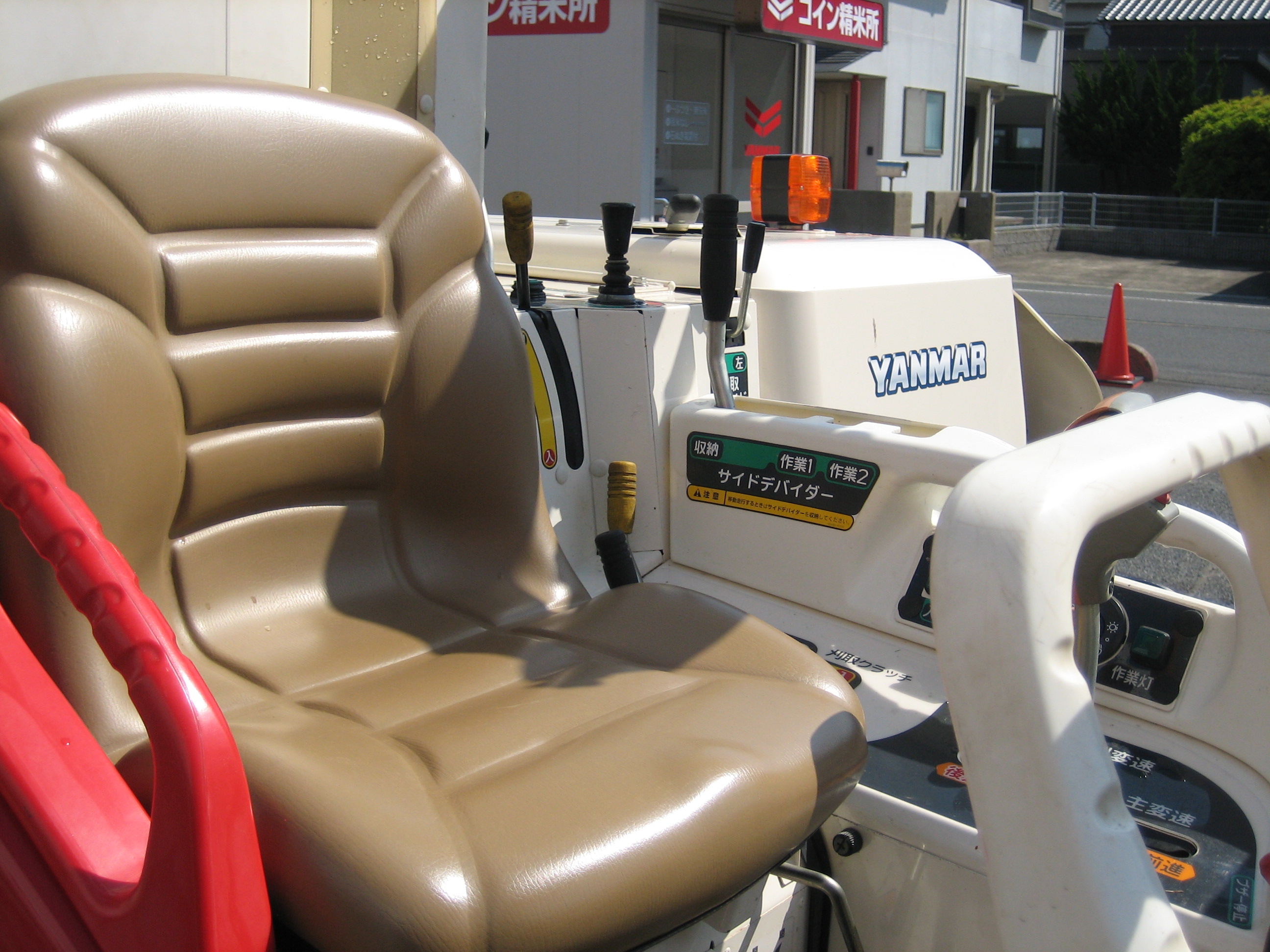 ヤンマー 中古コンバイン AJ 217 MHLの商品画像9