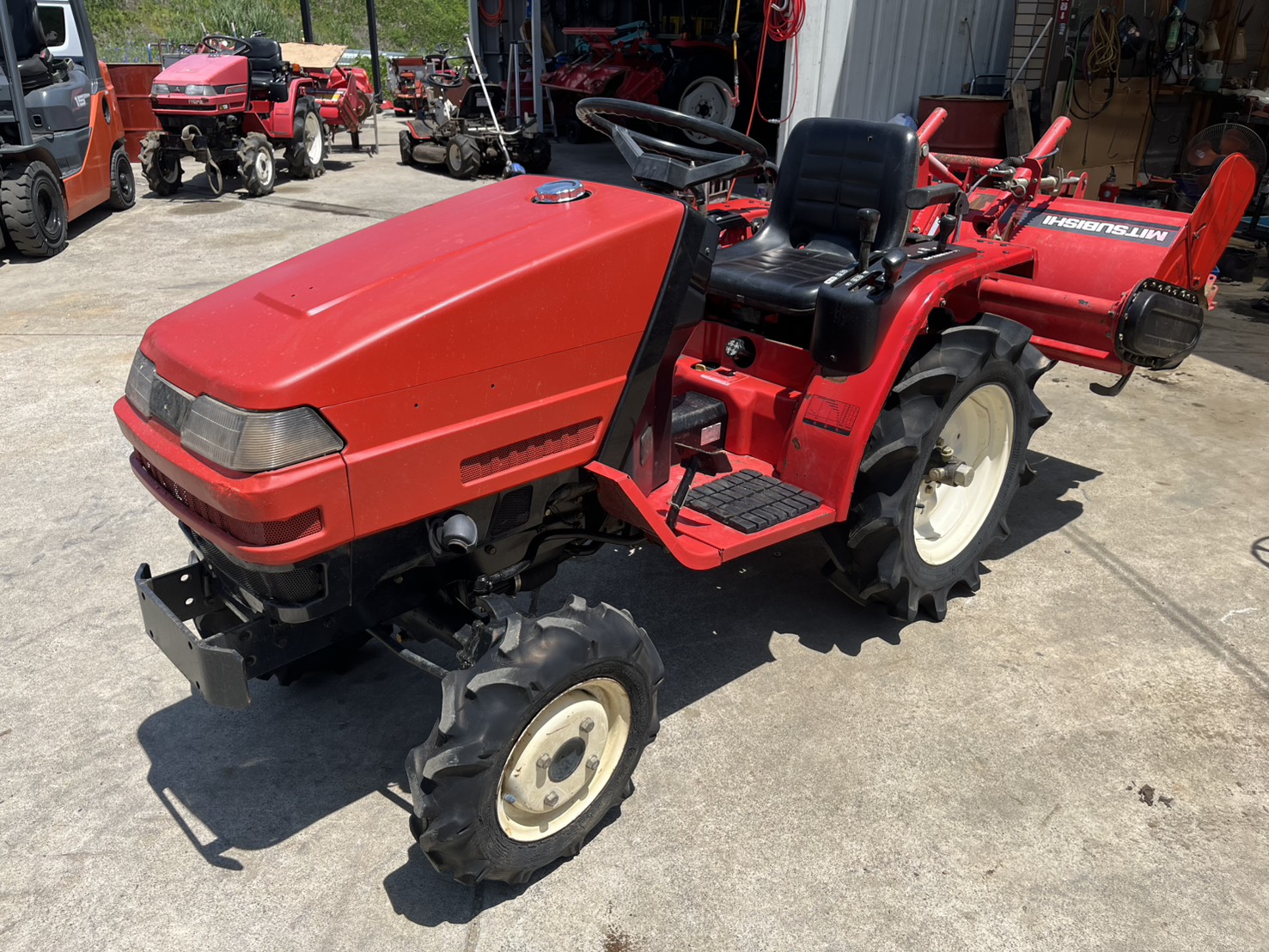 ミツビシ 中古トラクター MT135の商品画像1