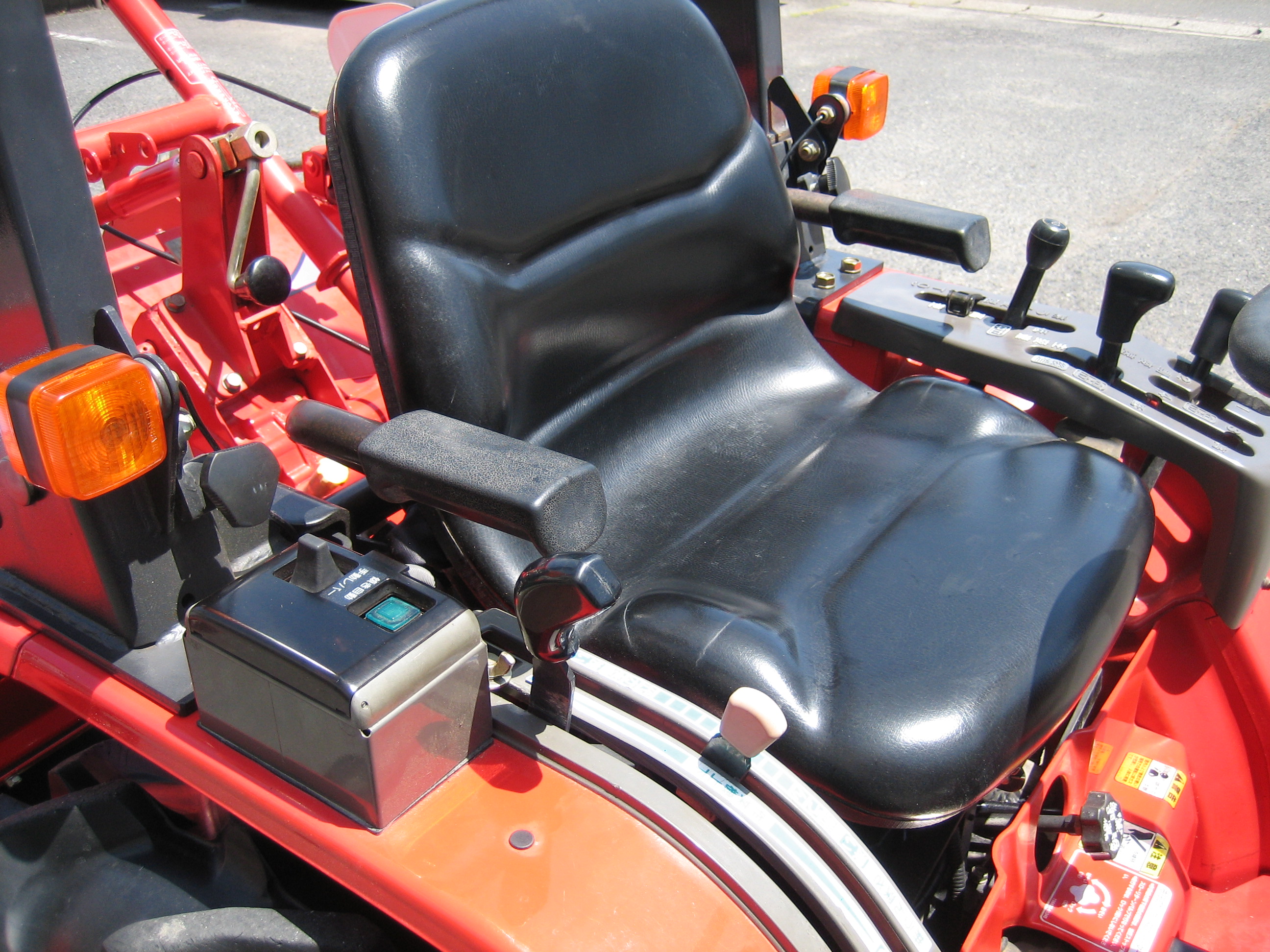 ヤンマー 中古トラクター KE-60ABPUS4の商品画像7