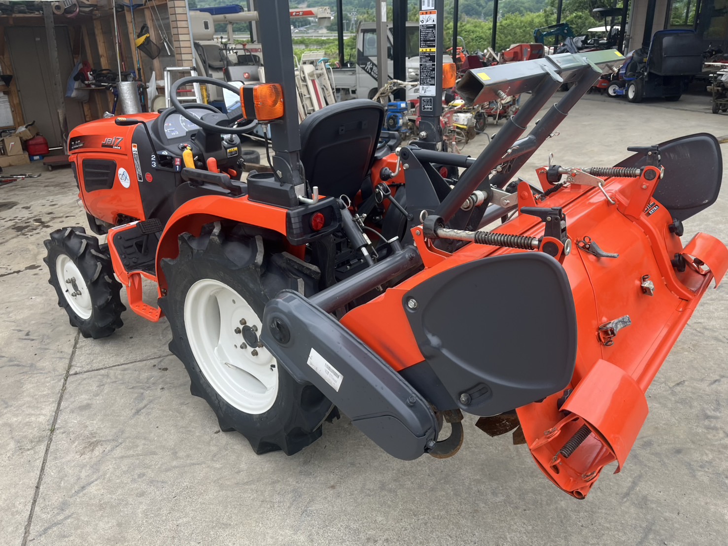クボタ 中古トラクター JB17XLBSMAGの商品画像3